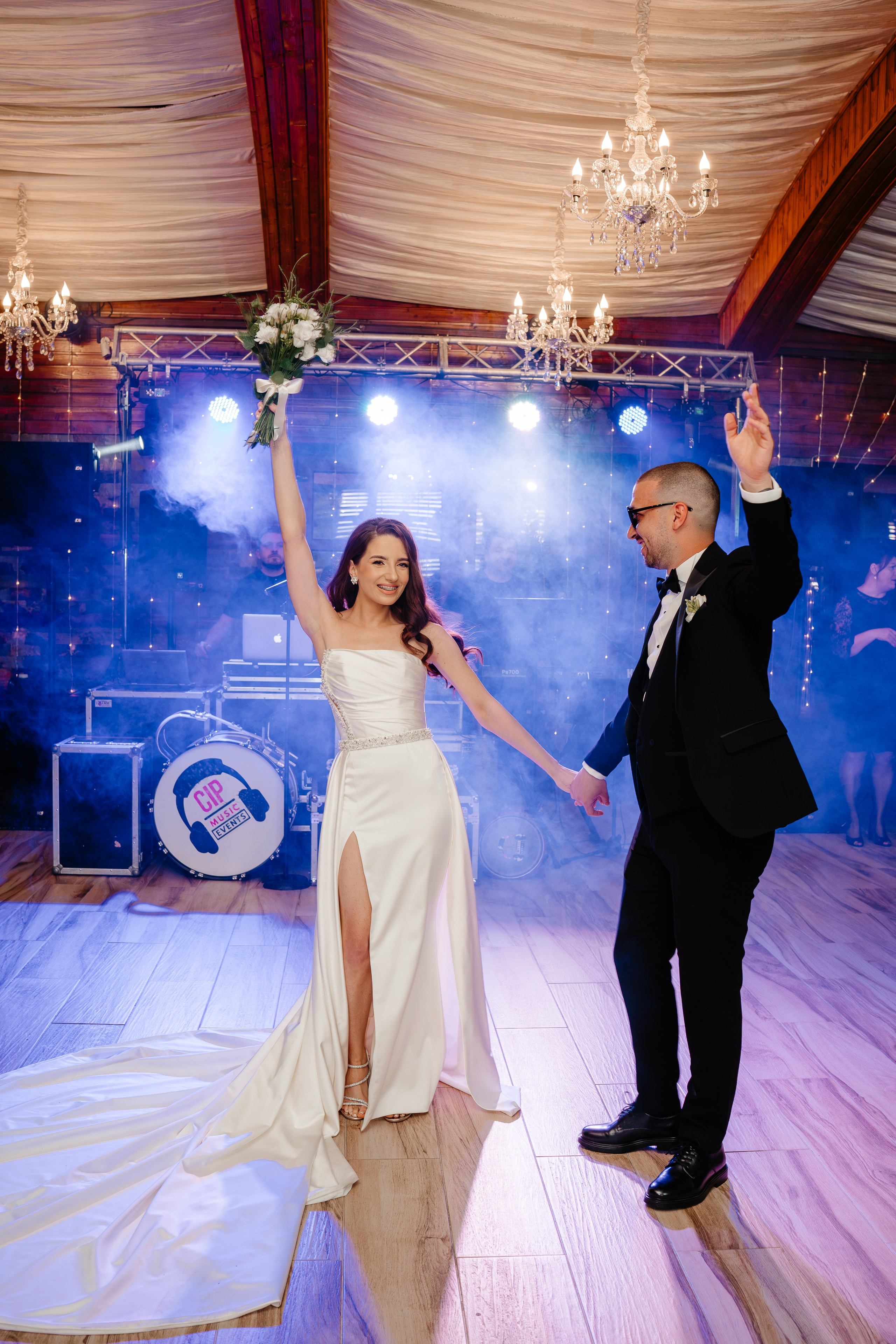 Fotograf de nunta Bacau. Nunta la Havana. Nunta in Targu Ocna. Foto-video nunta Bacau 