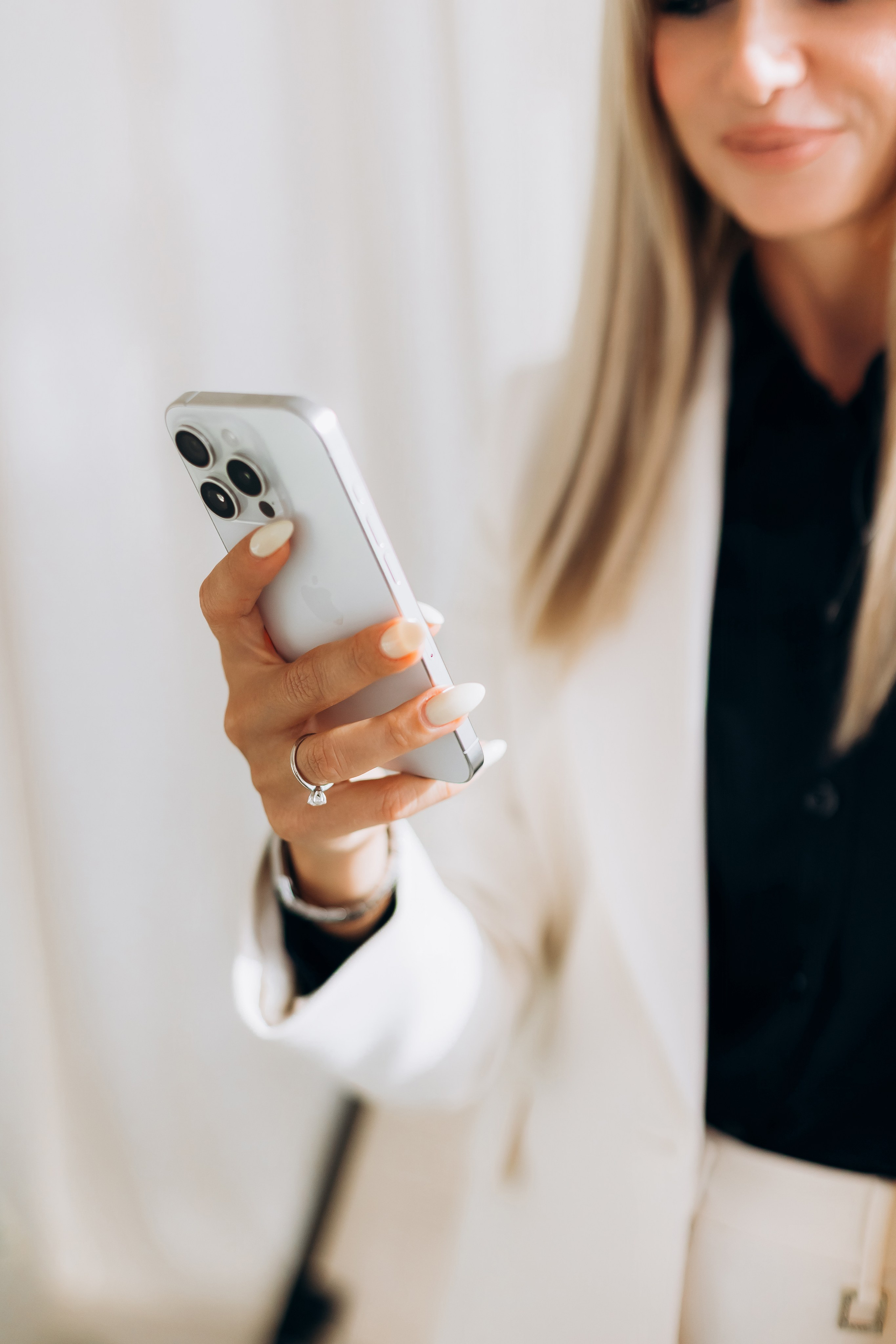 Anastasia (business portrait). Wedding and Family Photograph