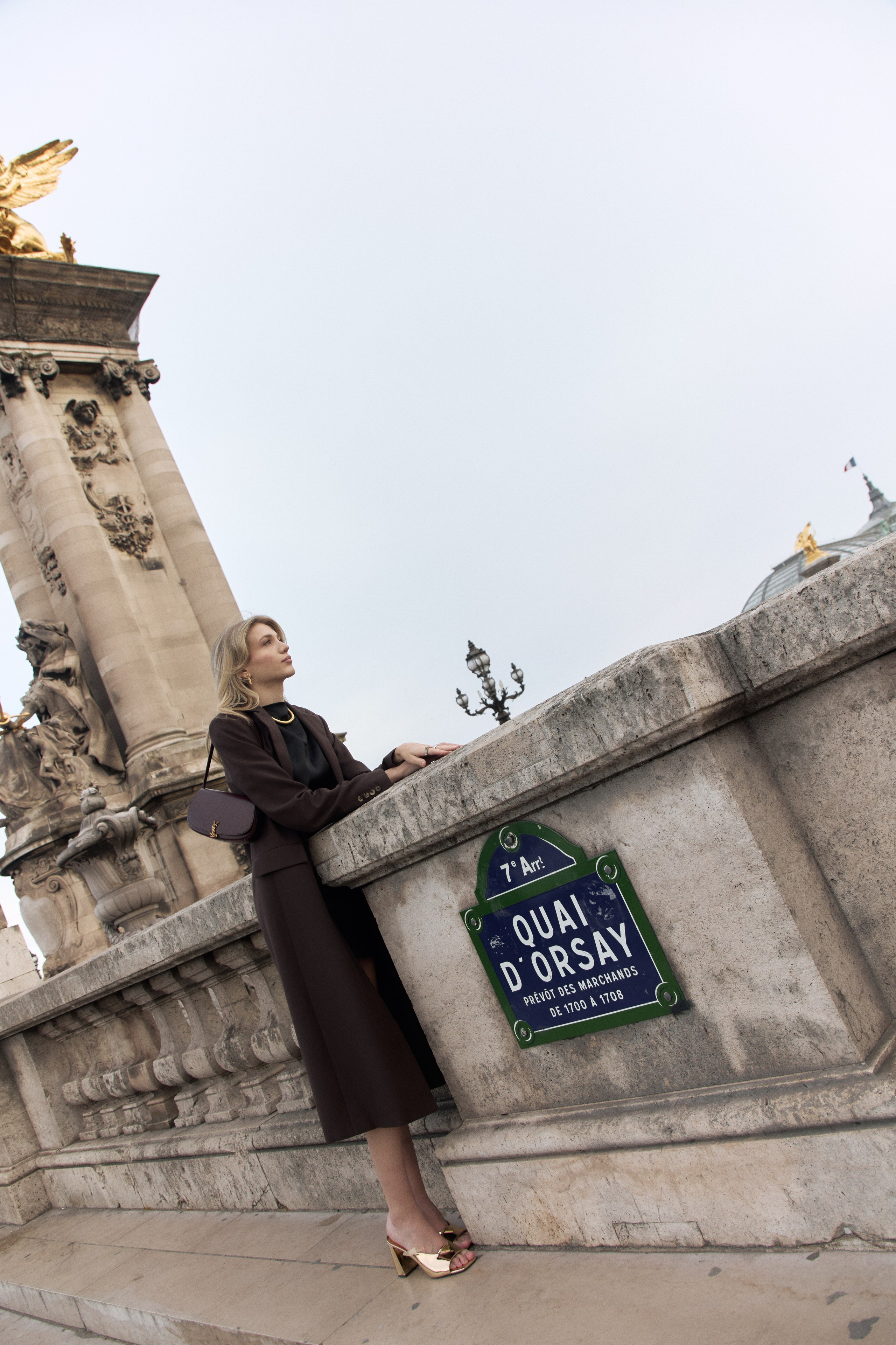 Victoria. Photographer in Paris