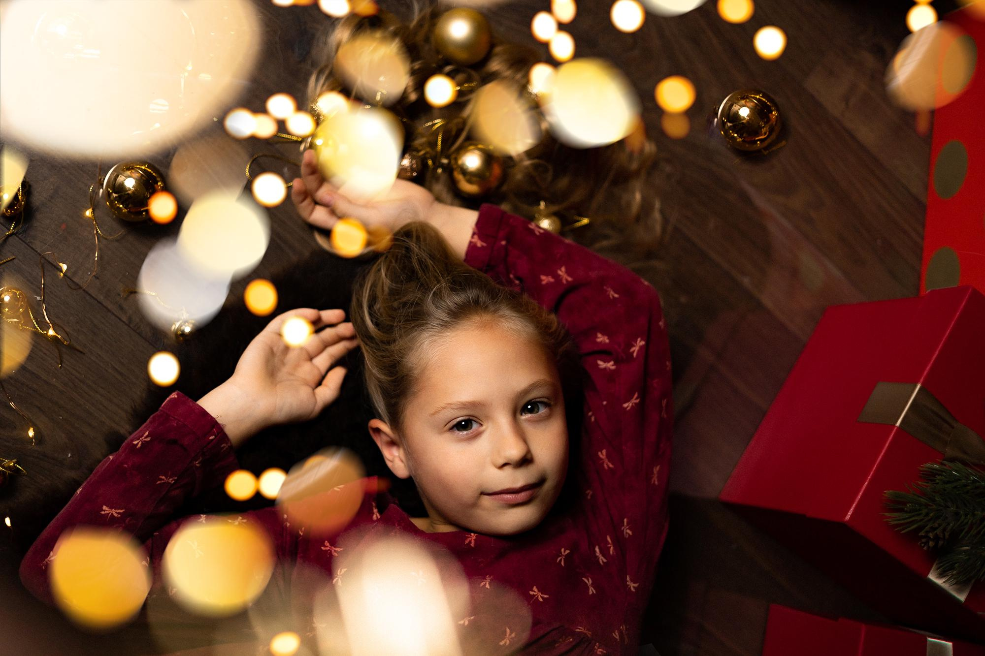 CHRISTMAS MINI FAMILY SESSIONS 2021. Professional garden design and photography services in London