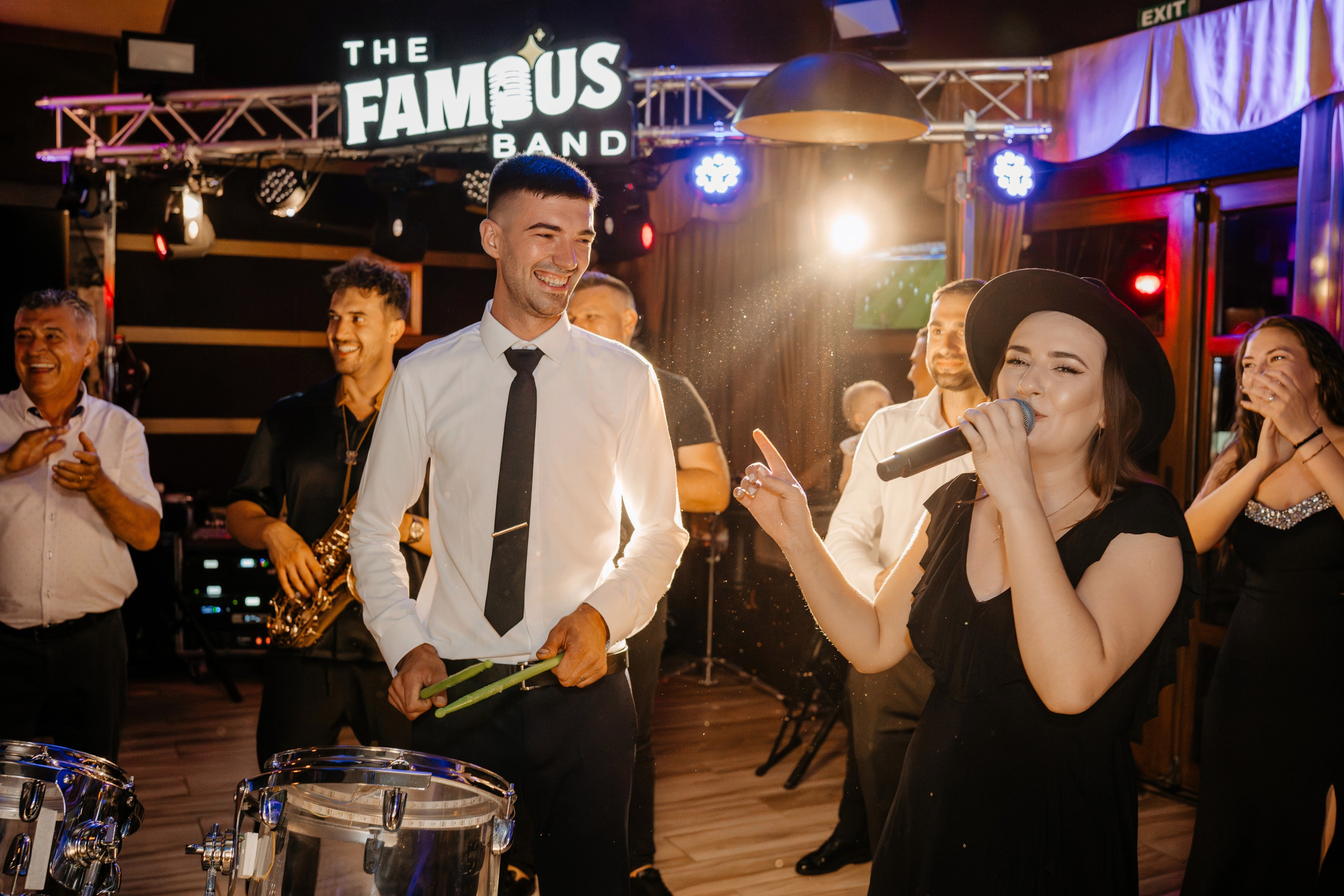 Larisa Ioana. Raw Studio. Fotograful tau de nunta!