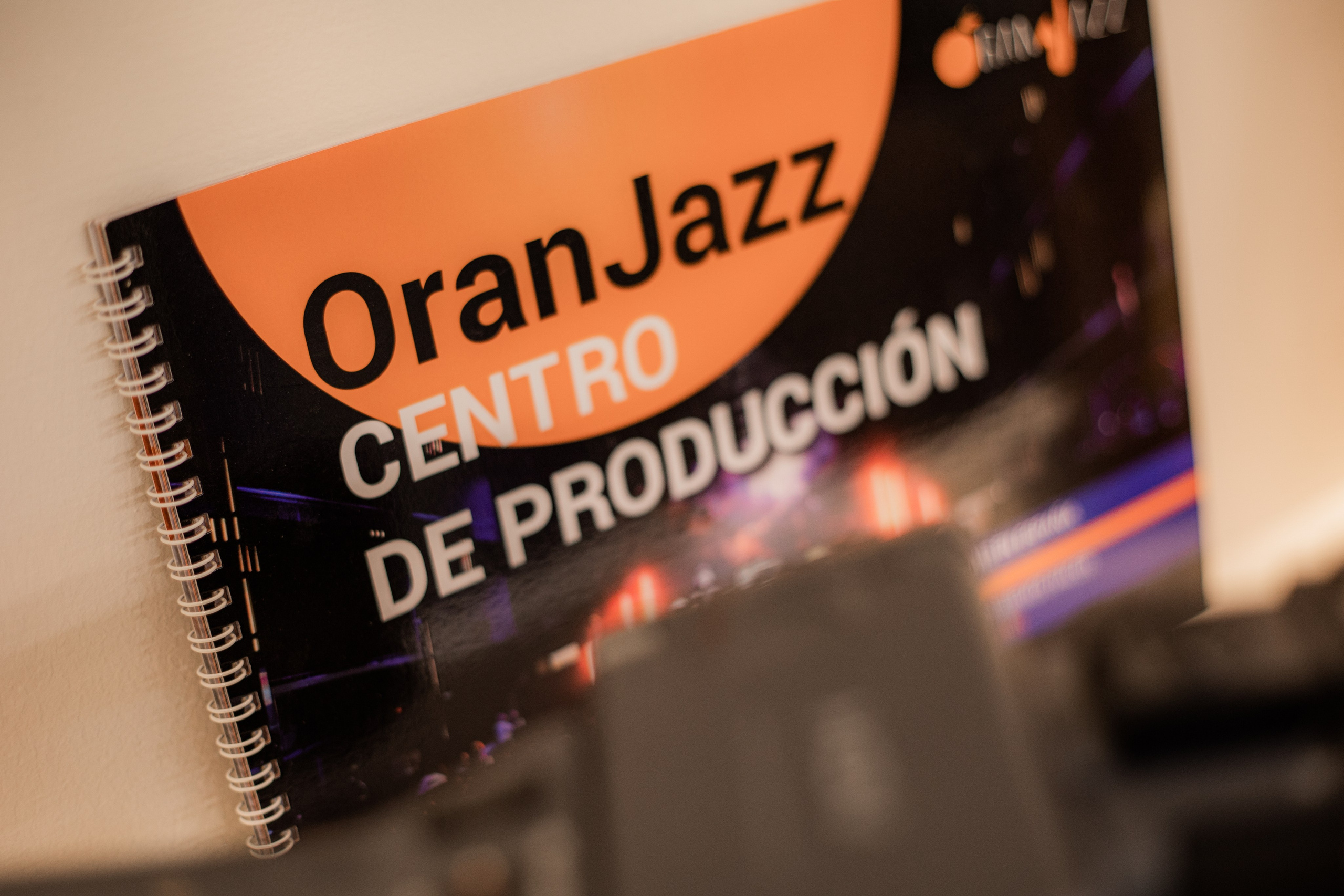 Открытие нового дома OranJazz в Аликанте. Вечеринка «для своих». Volver a oranjazz.com