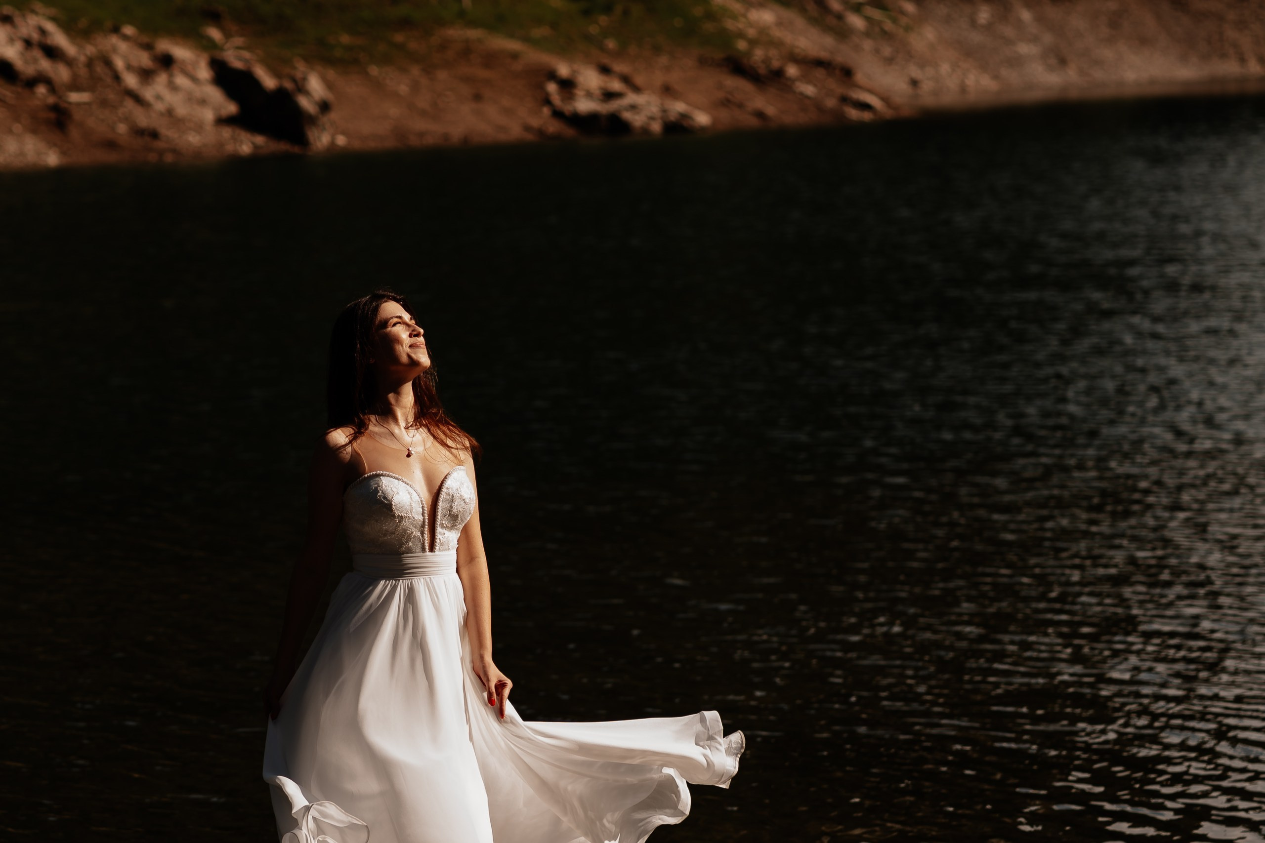 Trash the Dress la Lacul Bolboci  | Mihai Popa Fotograf. Fotograf Nuntă & Botez București - Mihai Popa | Dincolo de oameni, imortalizez emoții!