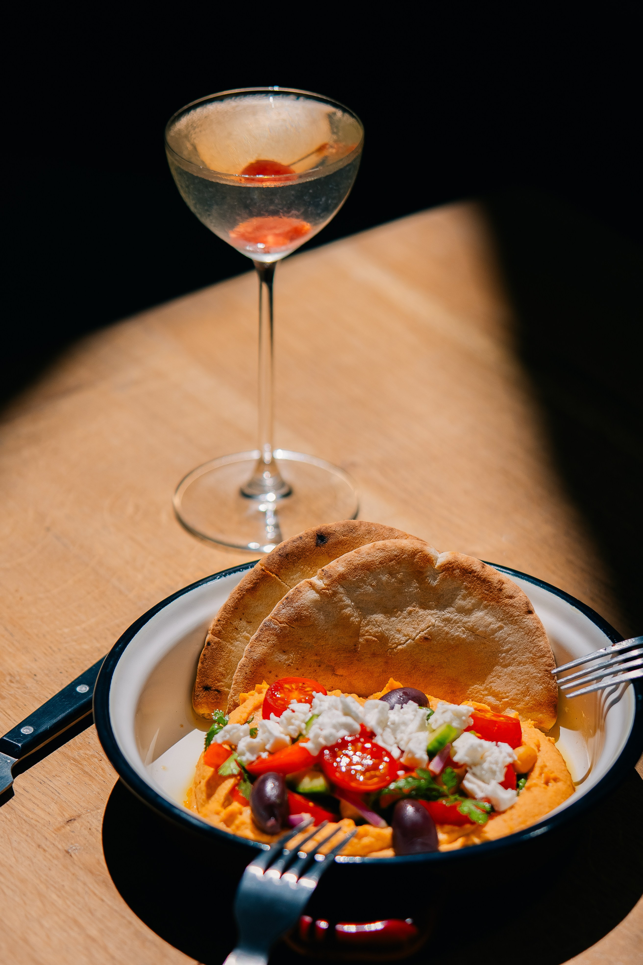 Летнее меню бара Voyager 1. Мария Шер. Профессиональный фотограф в городе Порту, Португалия