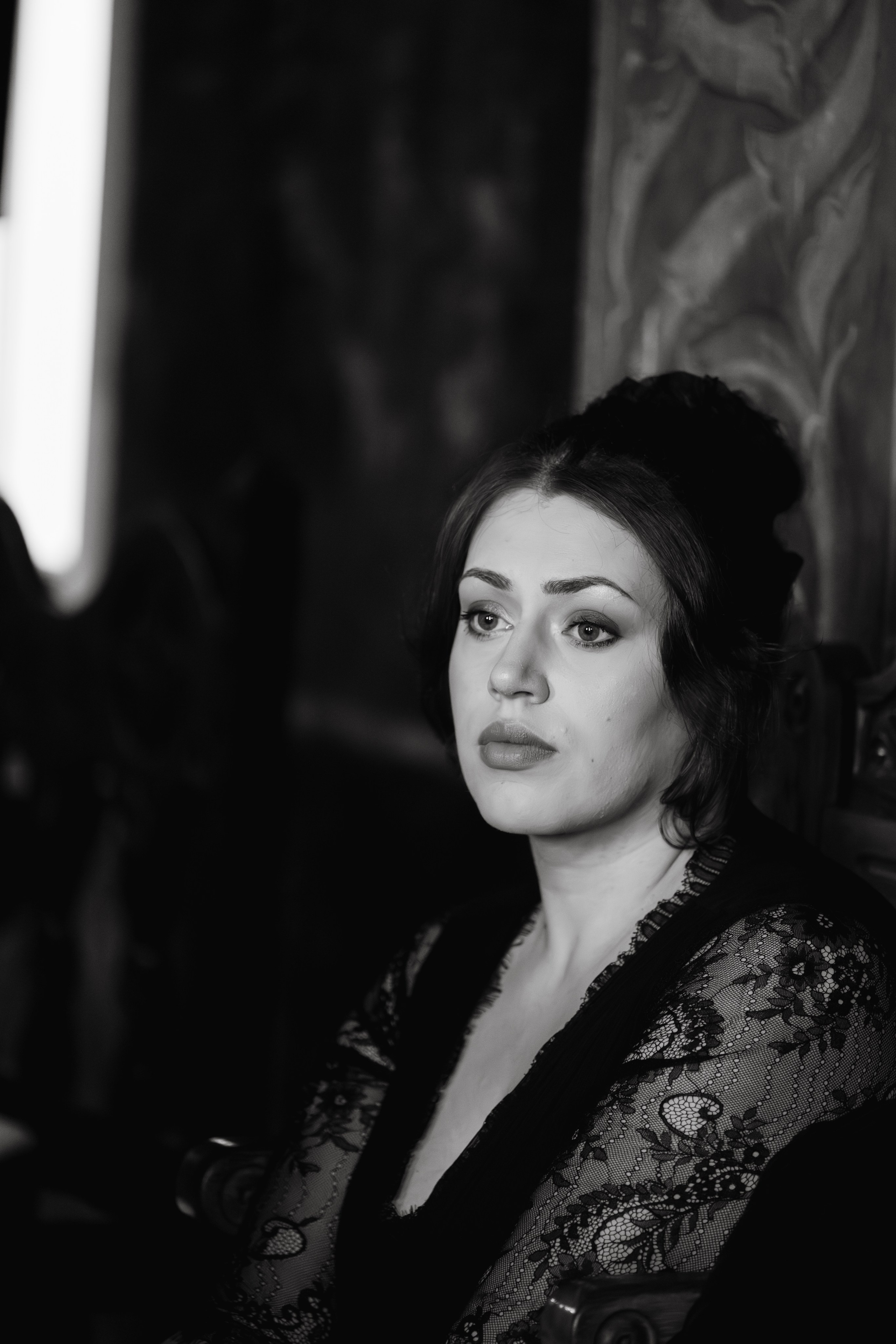 Fotograf profesionist de nuntă. Cu o abordare creativă și tehnici unice, spunem povestea voastră prin imagini pline de iubire și naturalețe. Descoperă arta fotografiei de nuntă . Fotograf Iasi, fotograf de nunta Suceava. Fotografii de nuntă. Pachet fotografii de nuntă. Fotograf Iasi, fotograf Suceava, fotograf Botosani, fotograf Romania. Servicii foto nuntă. Servicii foto-video.