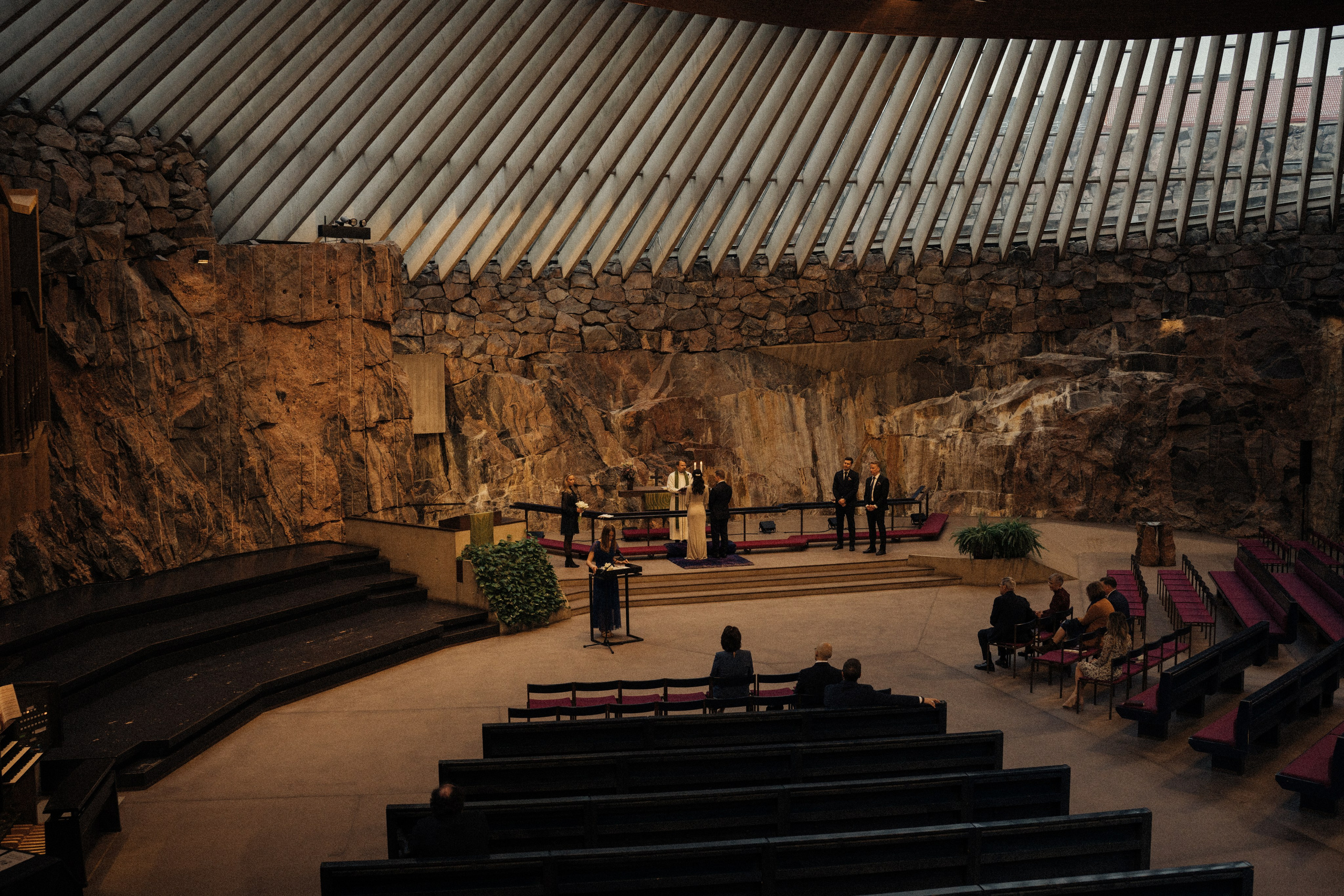 Wedding, city wedding, couple, lovestory, potrait. Wedding and portrait photographer in Helsinki Vickan O