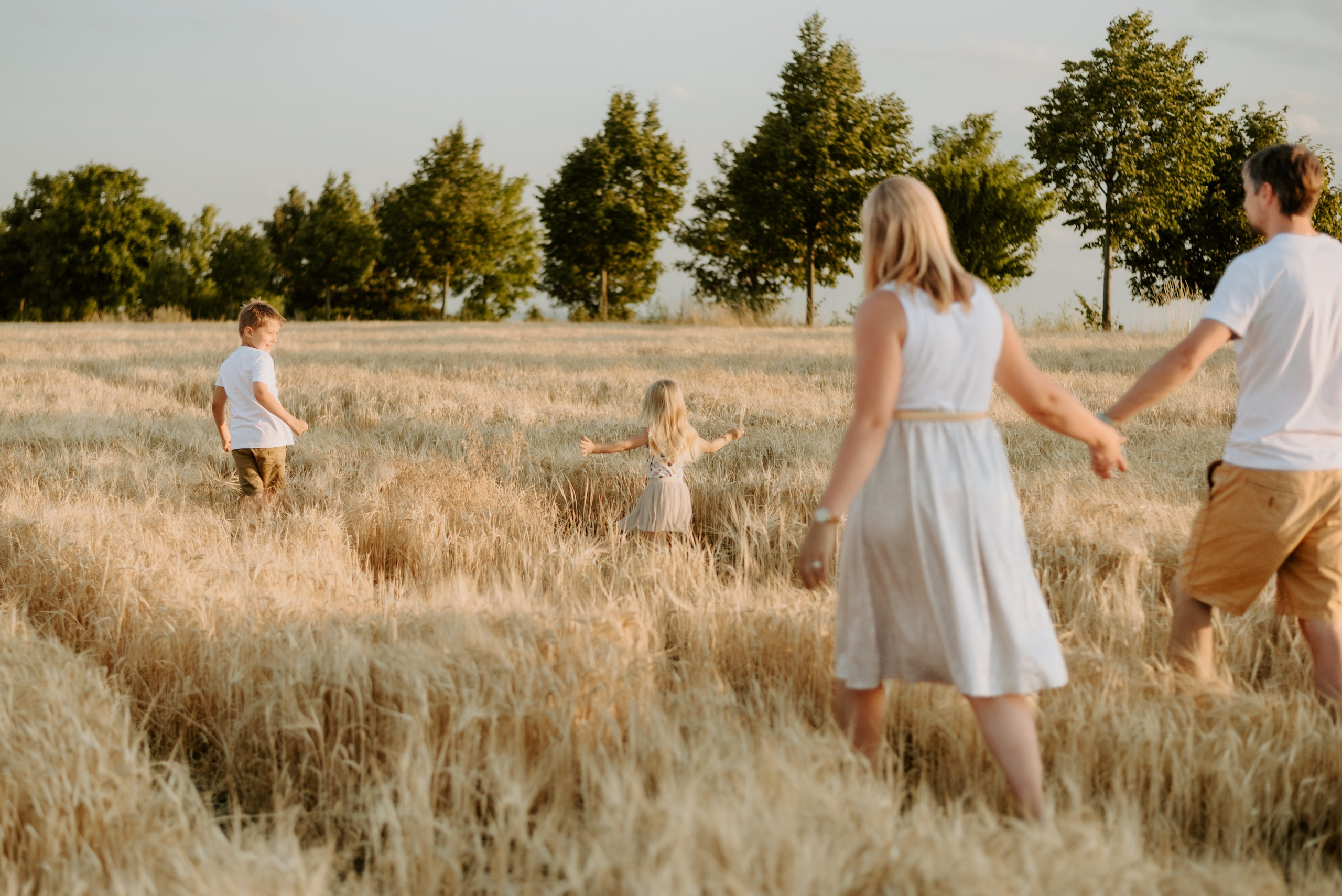 Lucka and family. Lifestyle, wedding and family photographer