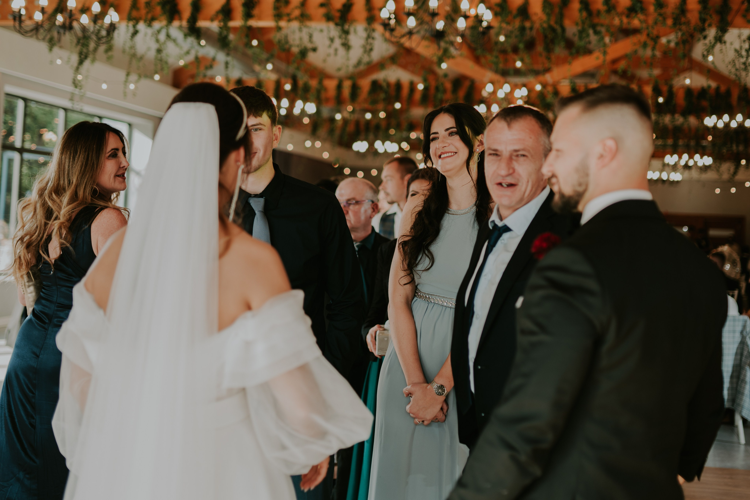 Sala Koralowa w Jaworzu: Opowieść o ślubie Nikoli i Kacpra. Karkowskafoto - fotografia miłości