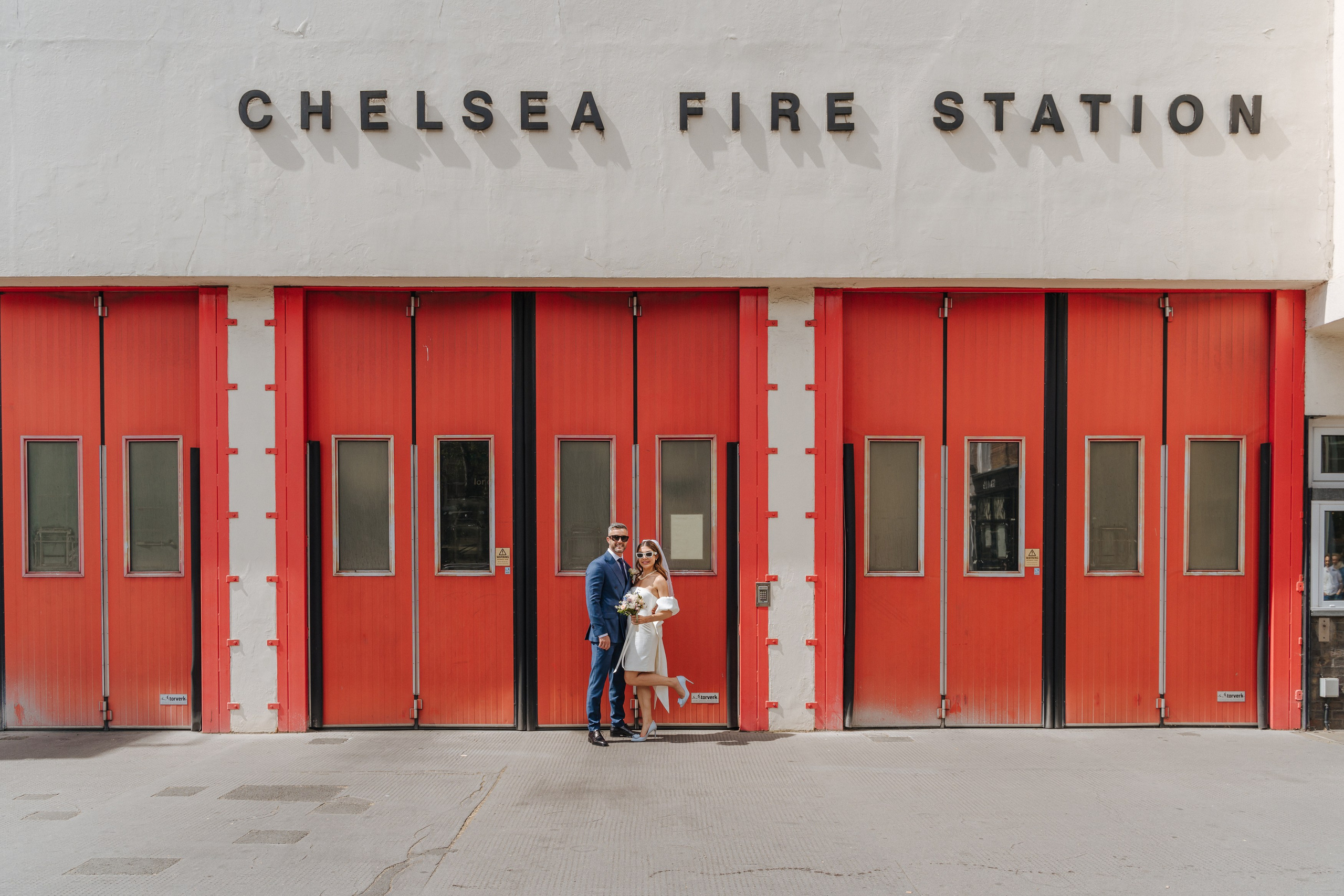 Civil ceremony at Chelsea Old Town Hall,  Wedding in Chelsea, Wedding in London,  wedding photographer in Chelsea, wedding photographer in London