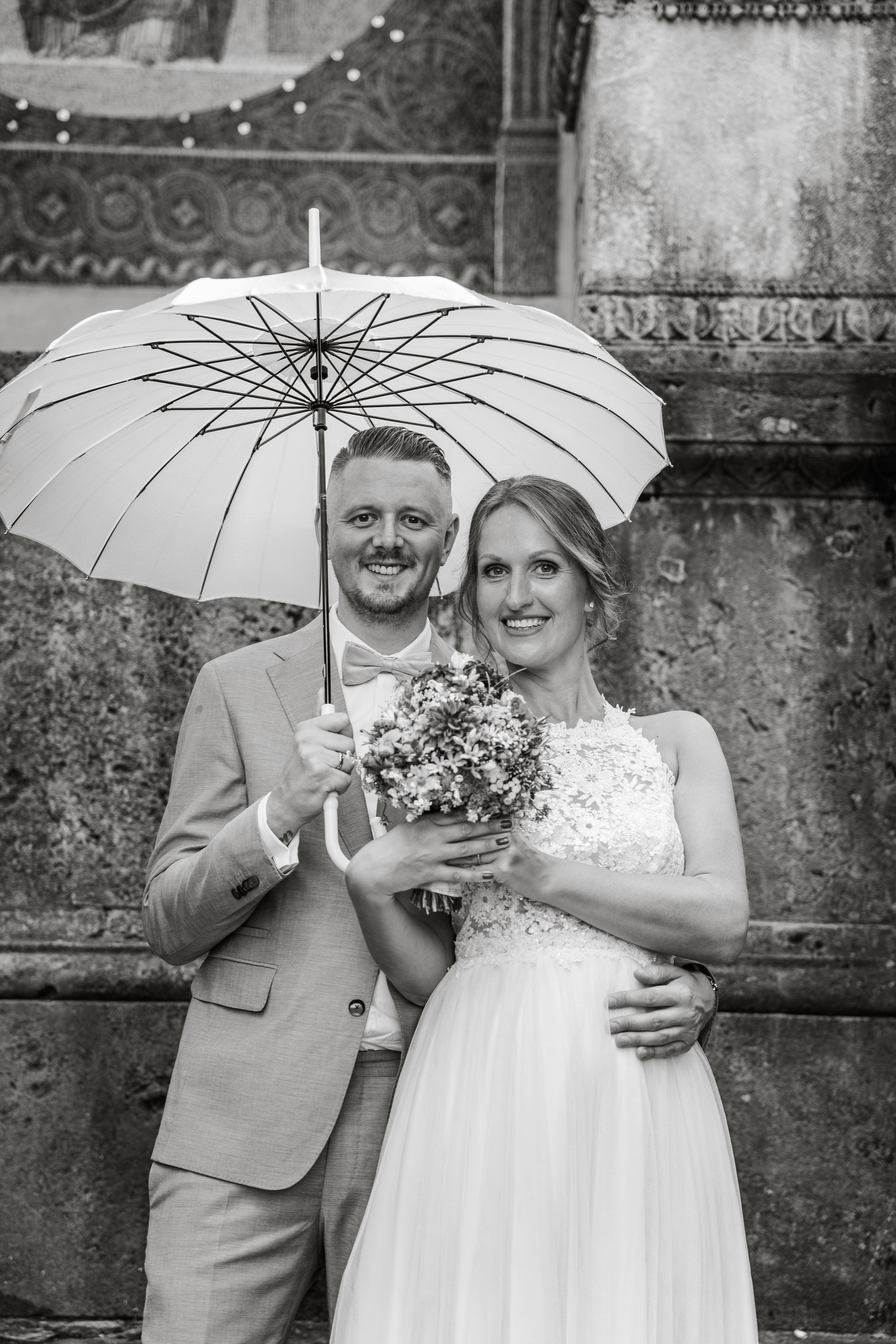 Sandra und Kevin: Standesamt Unterföring und Friedensengel. Hochzeitsfotograf München Taufe Familienfotograf Tanja Mauke