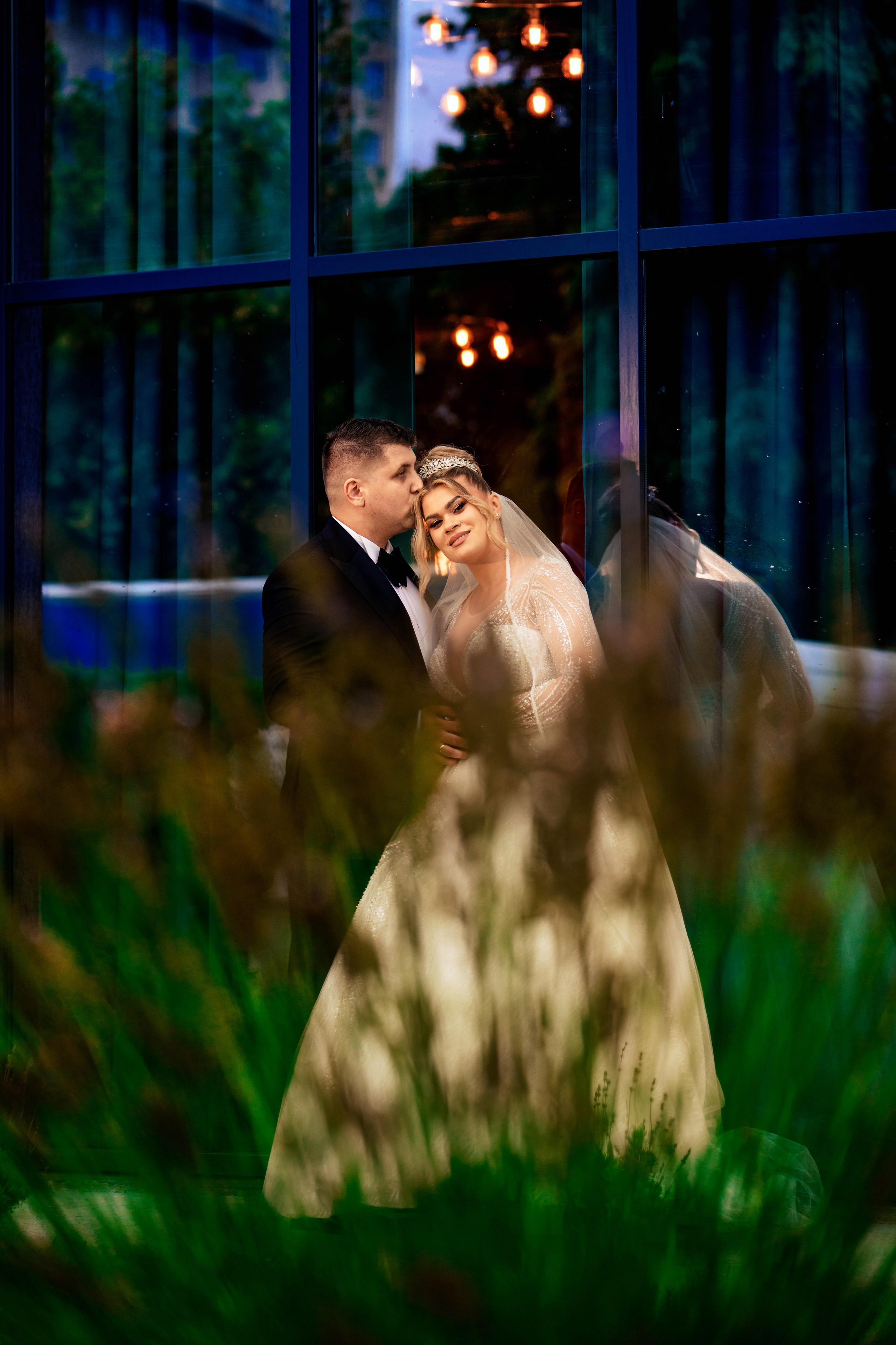 Andreea, Damian si Aris. Acasă