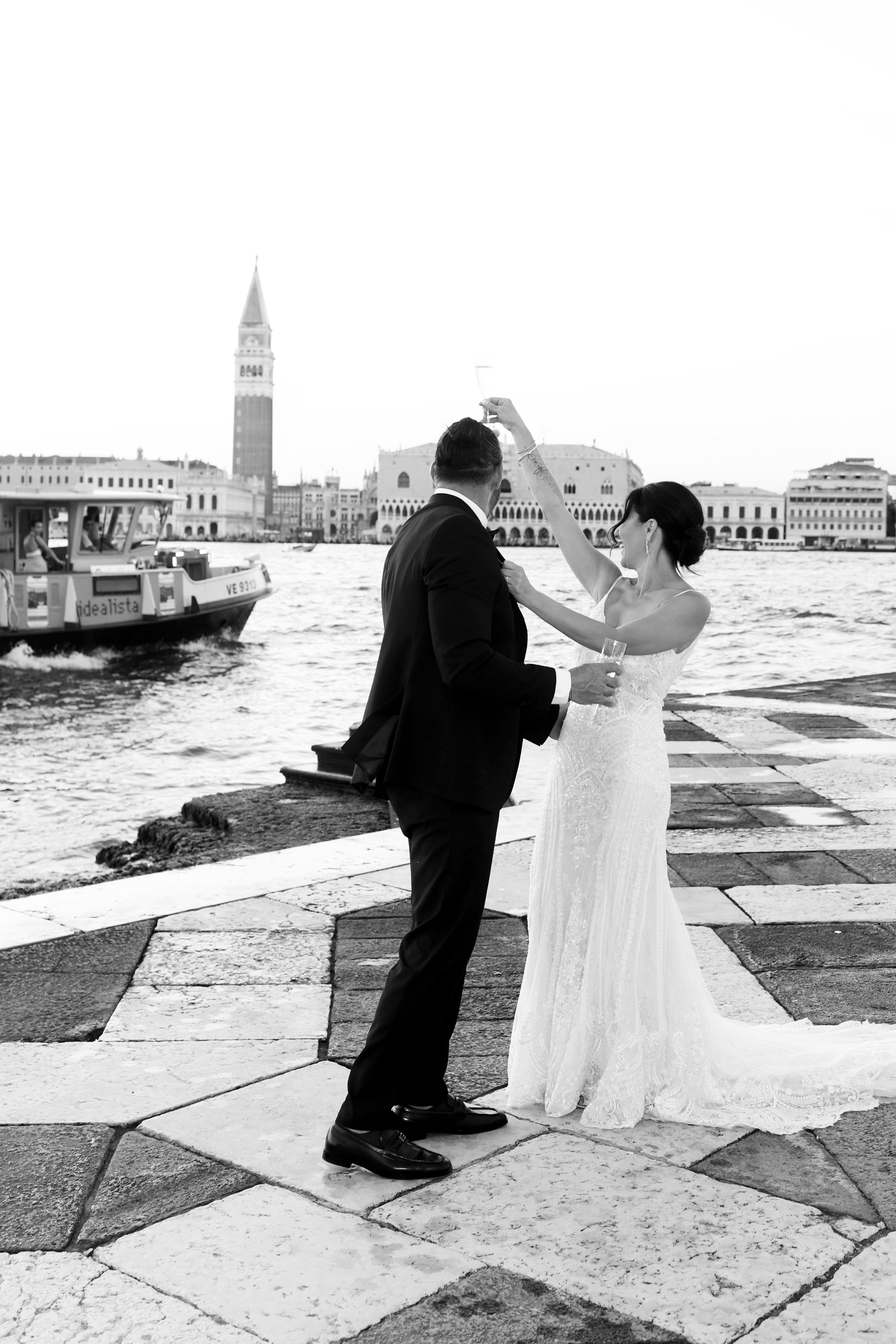 Canadian Elopement in Venice. Photographer in Venice, Viktoria Antonova