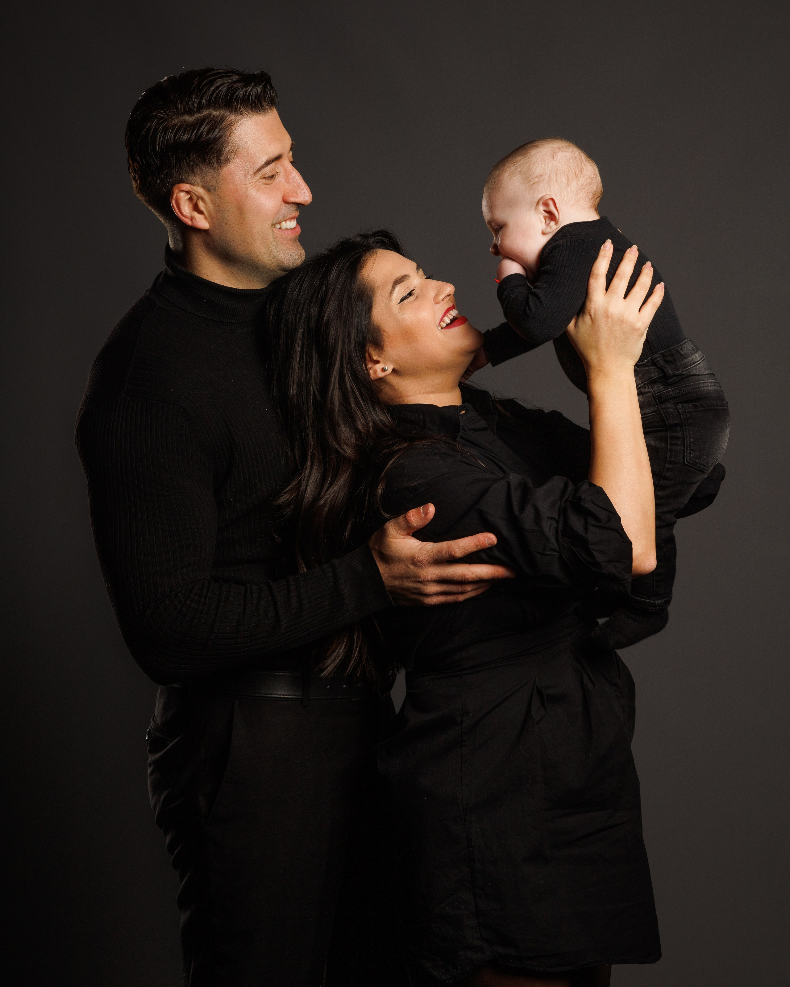 ValStudio. Https://valphoto.wfolio.pro/