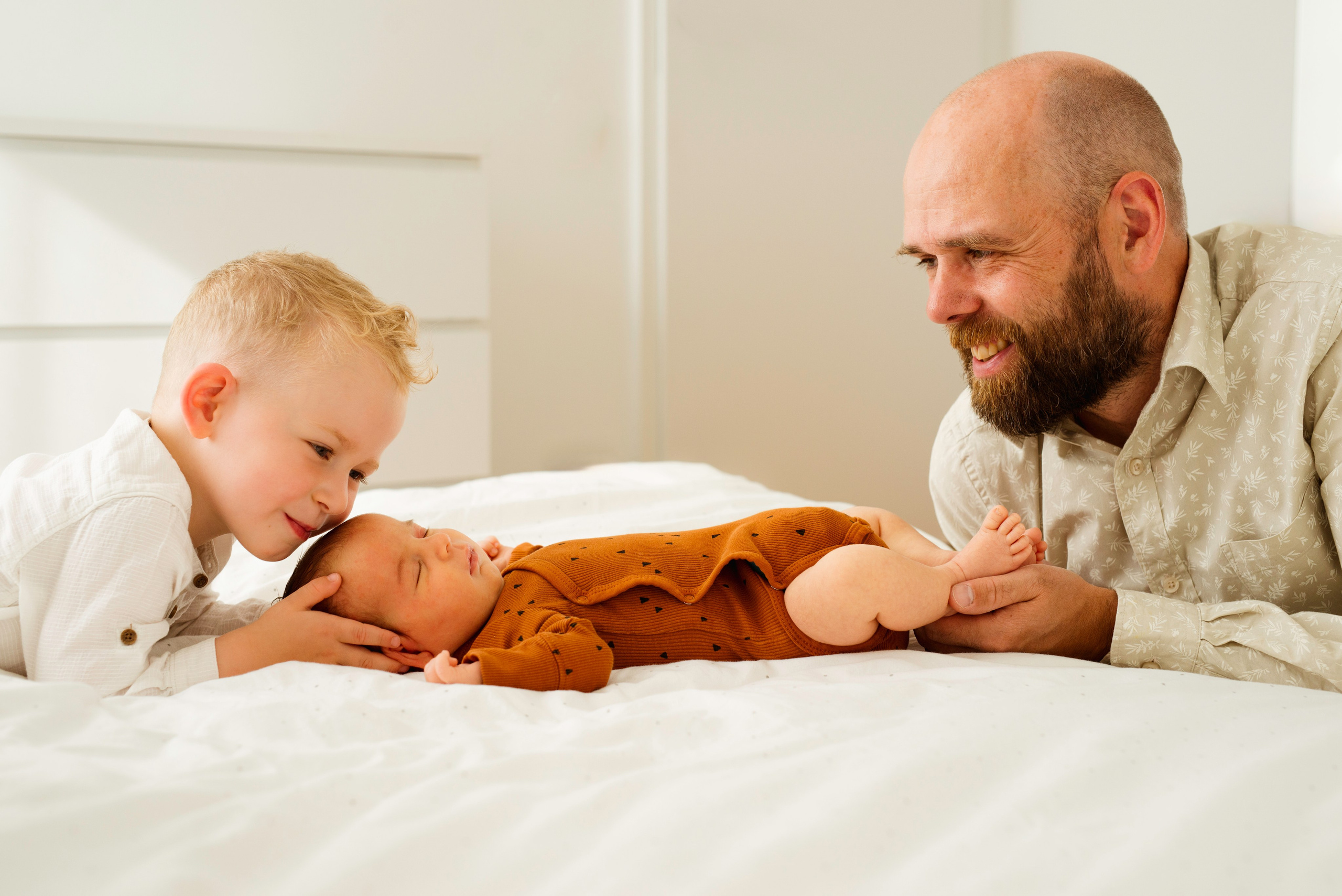 Magi’s Newborn home visit. Michalina Dzianach Wedding Photographer Iceland