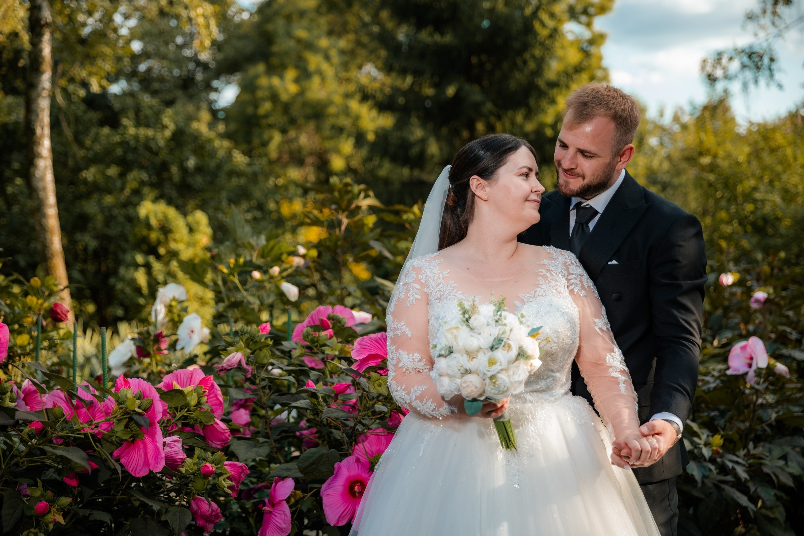 servicii foto. servicii foto Botoșani. servicii foto video Botoșani. fotograf nunta. fotograf evenimente. fotograf nunta Botoșani. Alin chirila. Alin chirila fotograf. Alinofotostudio.- Mire și mireasă – Sergiu & Liliana – ziua nunții, 2024  - Emoții în ziua nunții – Sergiu și Liliana  - Dansul mirilor – fotografie artistică nuntă 2024  - Sedinta foto romantică în natură – Sergiu & Liliana  - Rochia de mireasă și detalii de nuntă elegante