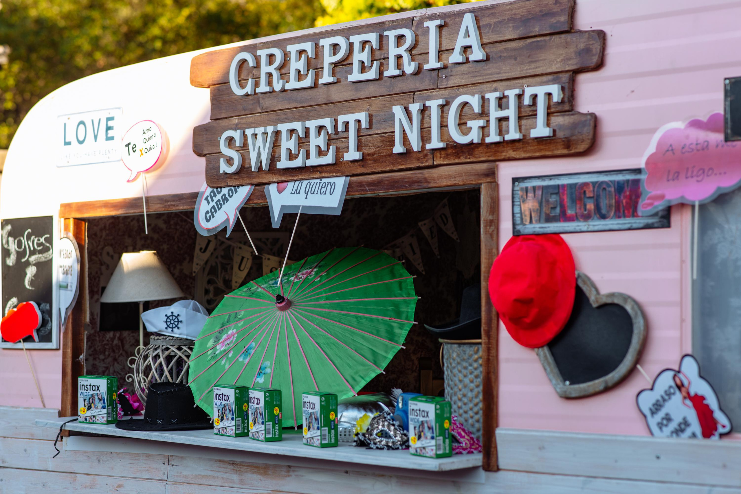 Cristina & Johann. Professional photography services in Barcelona by Ekaterina Gasanova