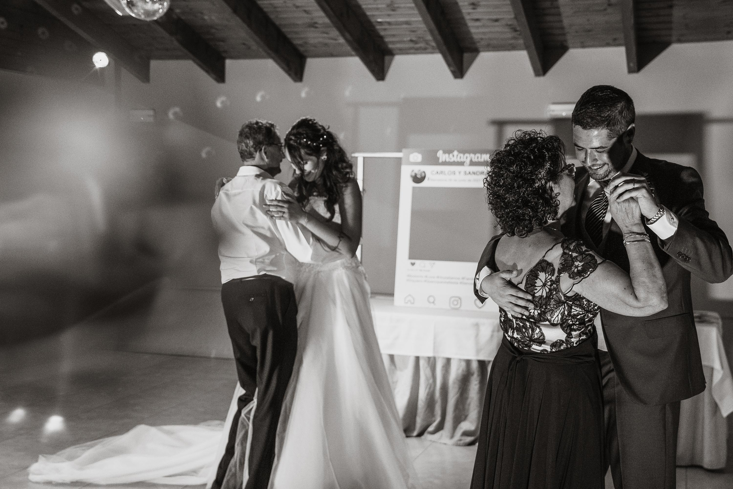 Sandra & Carlos. Professional photography services in Barcelona by Ekaterina Gasanova