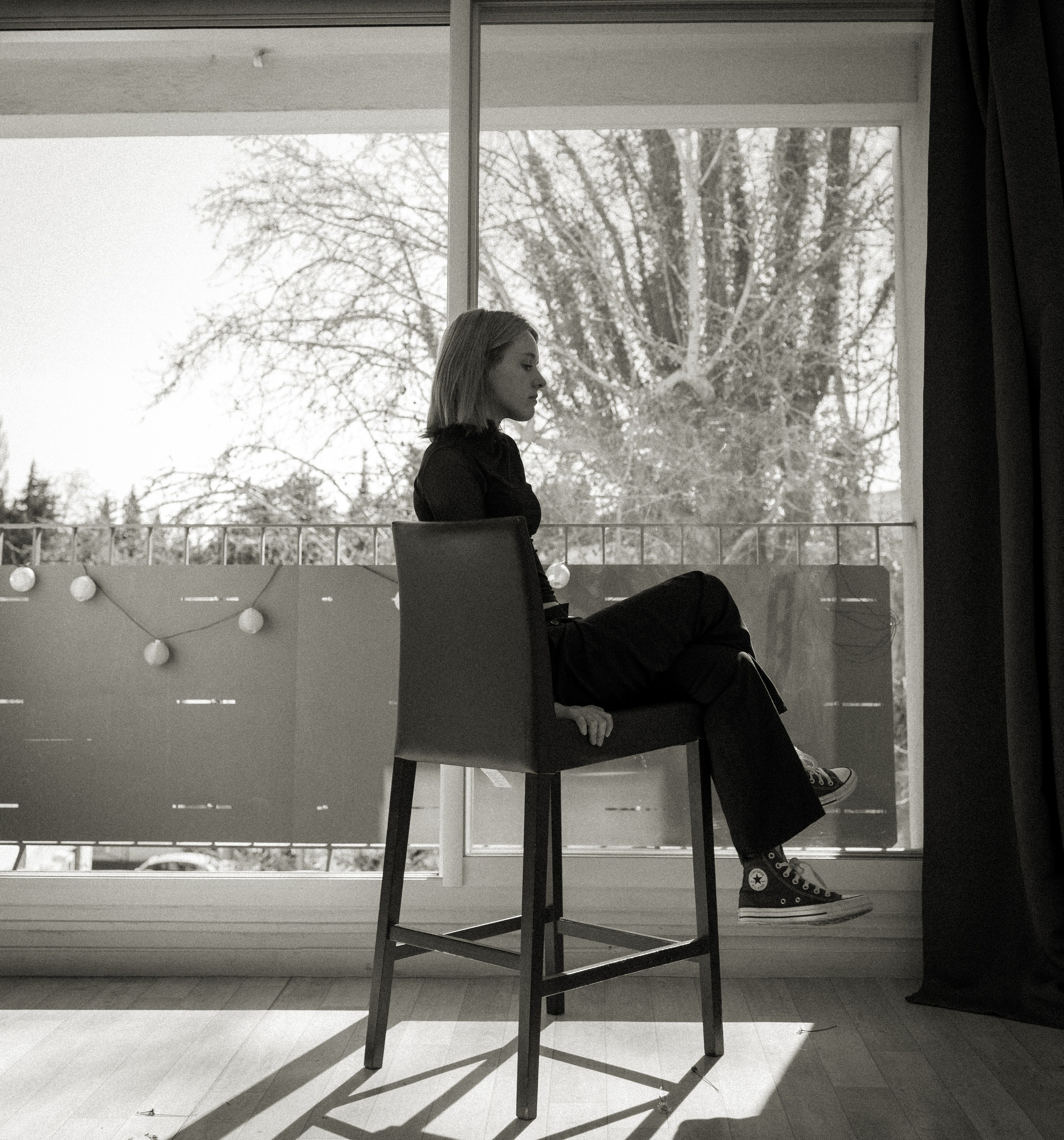 Portrait de femme charismatique. Histoires d’amour, séances photos de famille et de mariage en France