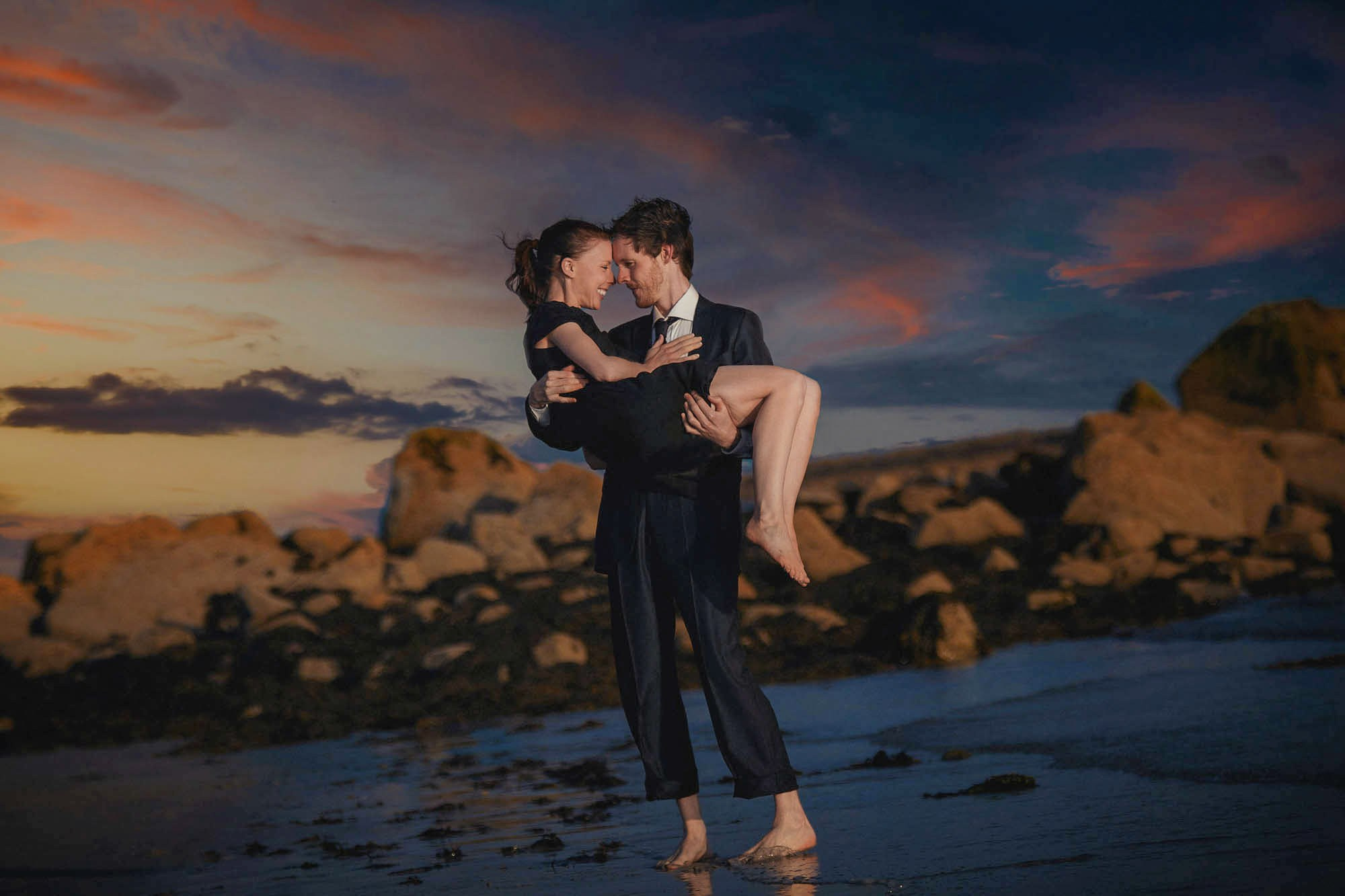 Engagements. Northeast Ohio (Cleveland, Youngstown, Akron) Wedding Photography