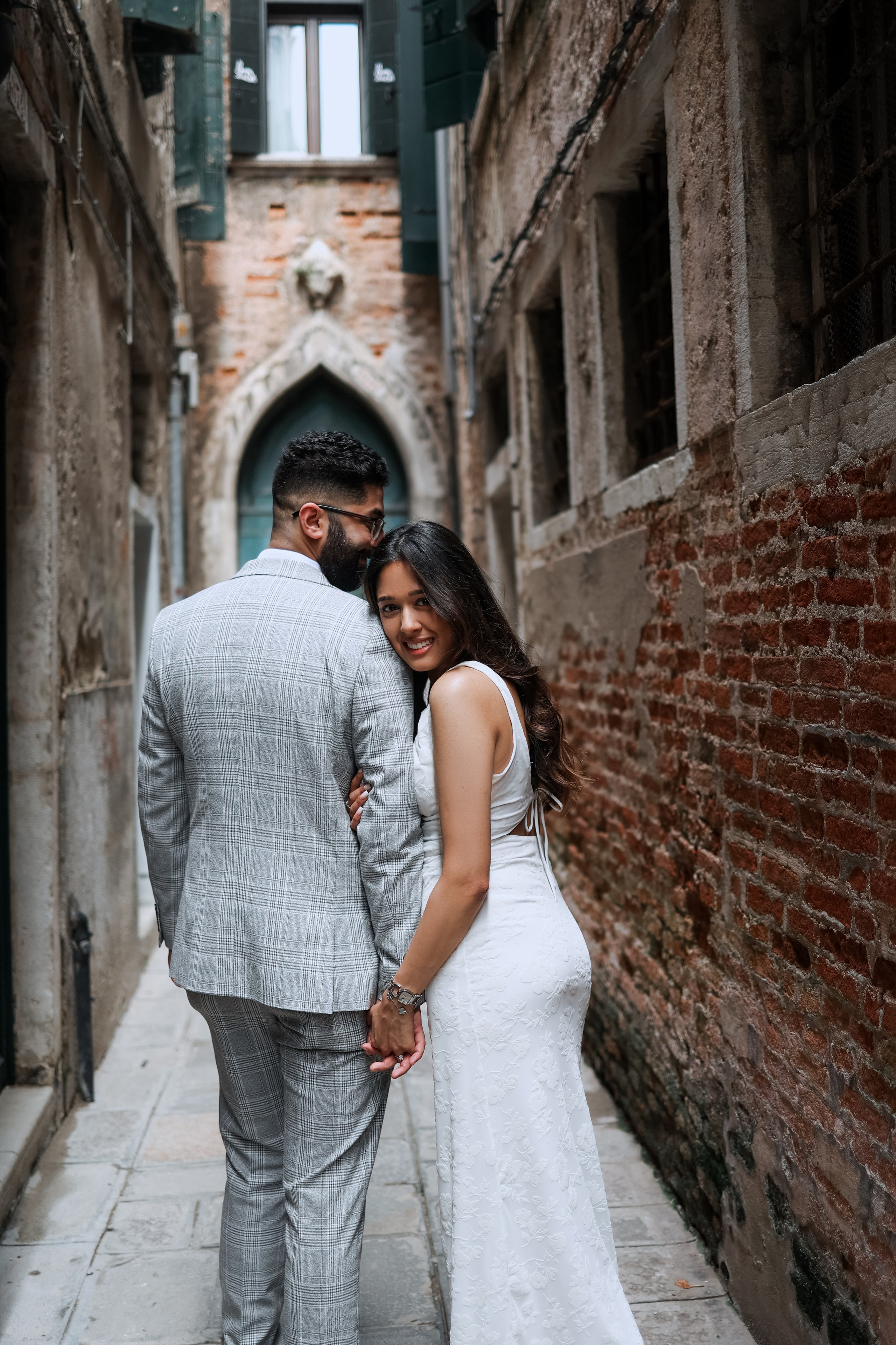 Romantic couple photo from Venice 