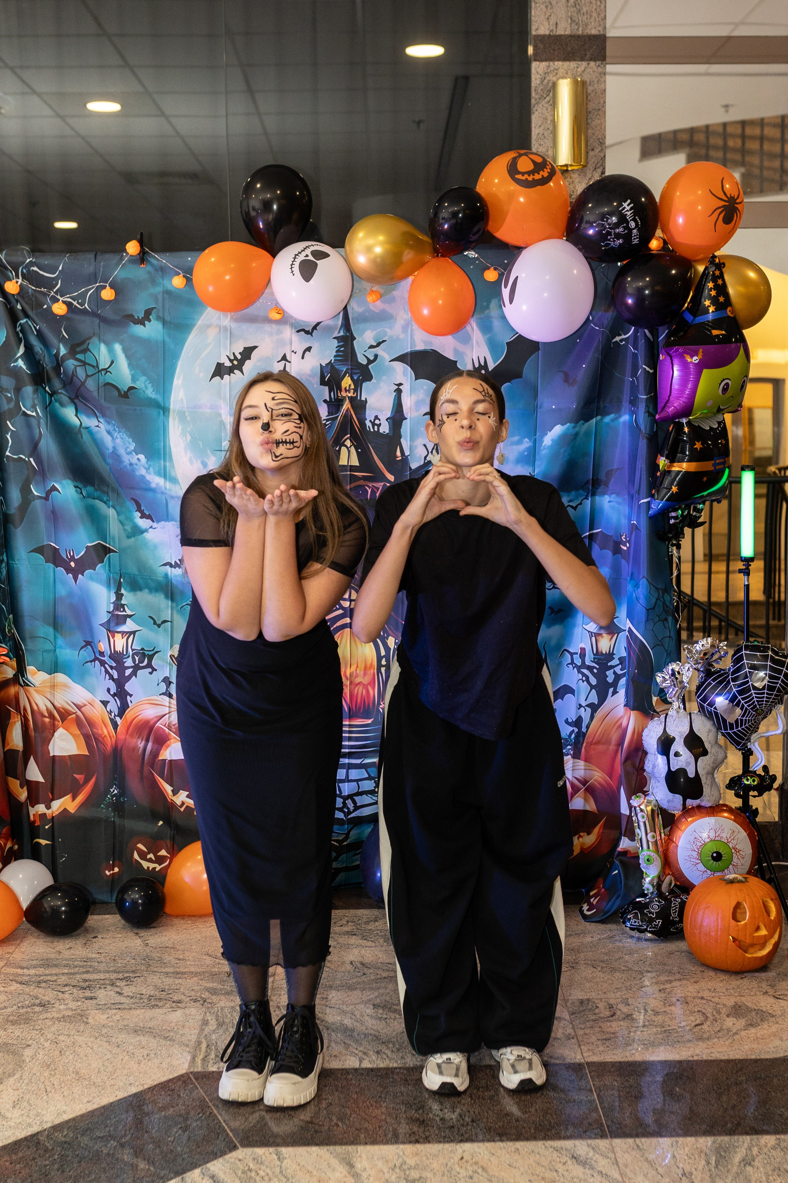 Leo dance studio Helloween 2025. Семейный и детский фотограф в Варшаве Мила Бобровская