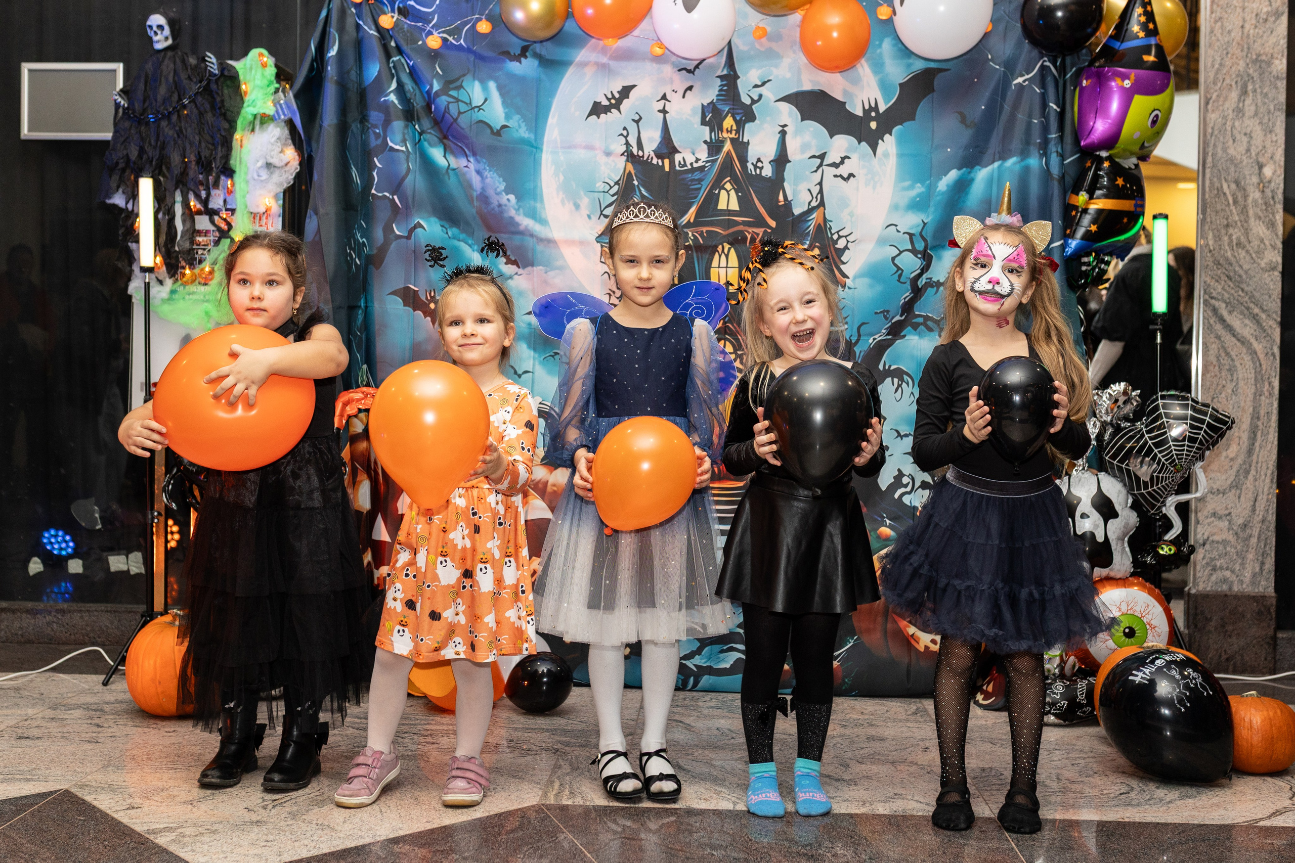 Leo dance studio Helloween 2025. Семейный и детский фотограф в Варшаве Мила Бобровская