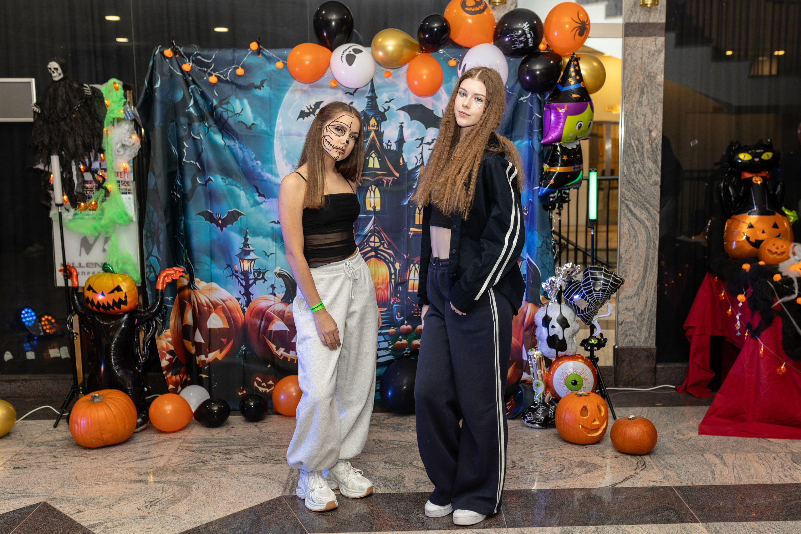 Leo dance studio Helloween 2025. Семейный и детский фотограф в Варшаве Мила Бобровская