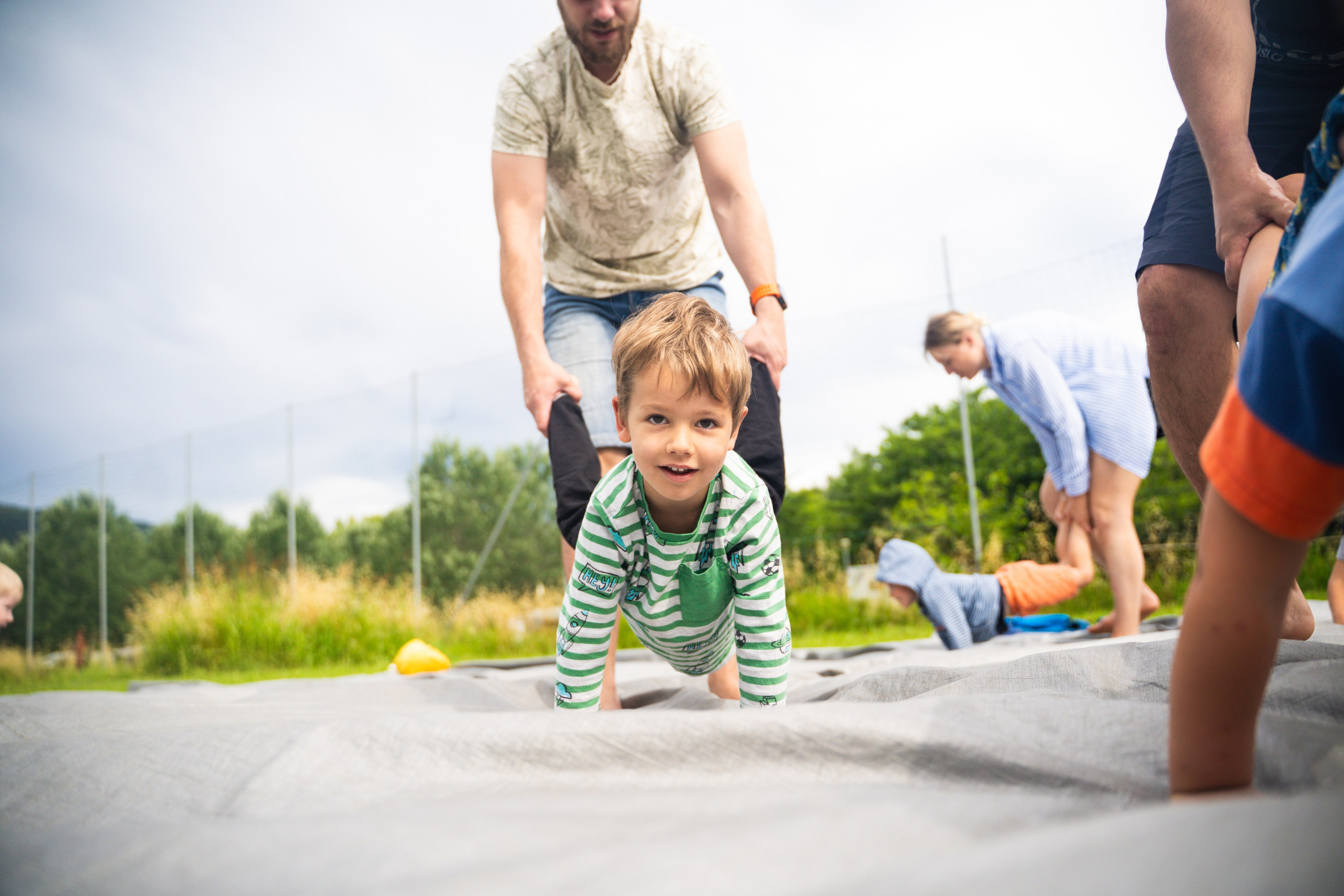 Детская игровая контактная импровизация. Семейные лагеря в Европе с Ниной Янечковой и Ириной Зиновьевой