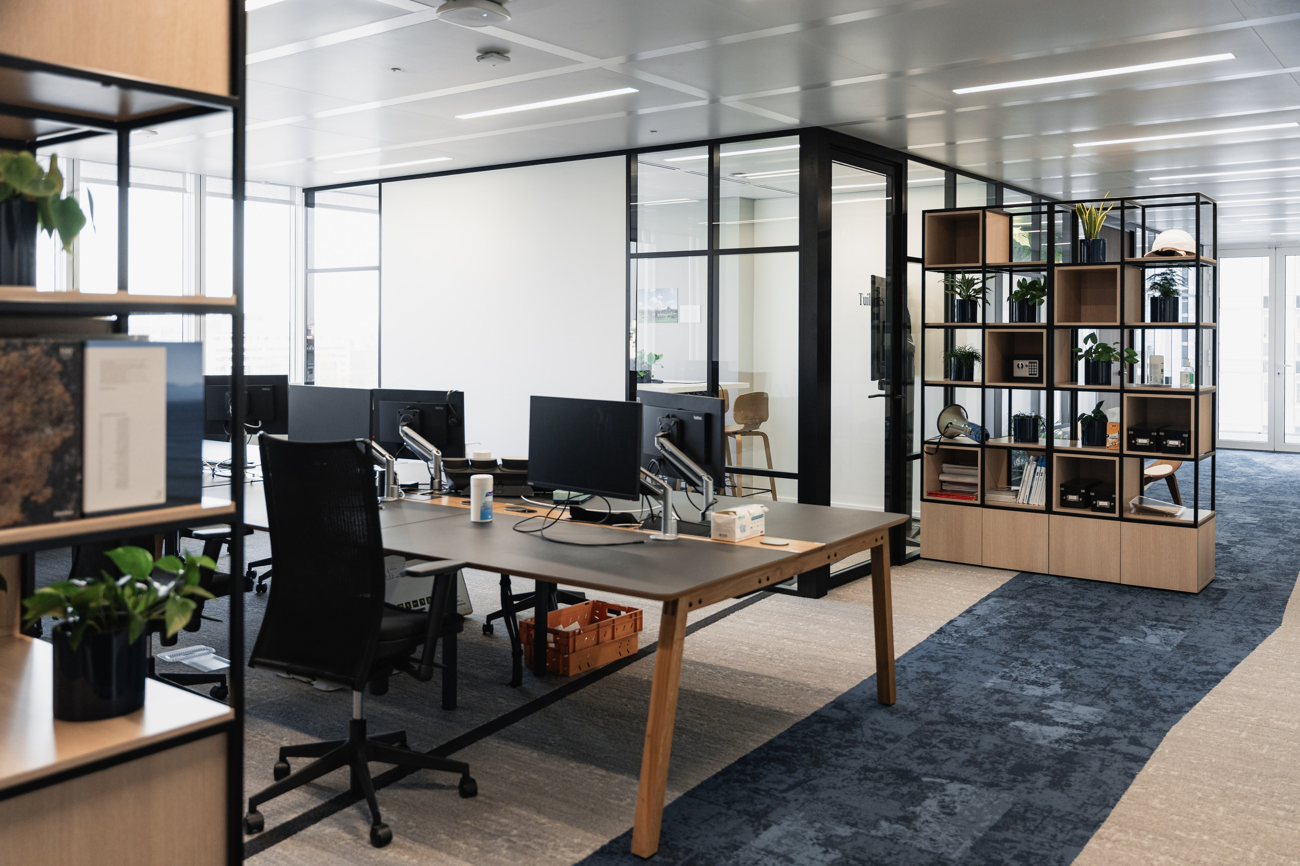 Office. Photographer in Paris — Vitalii Motruk