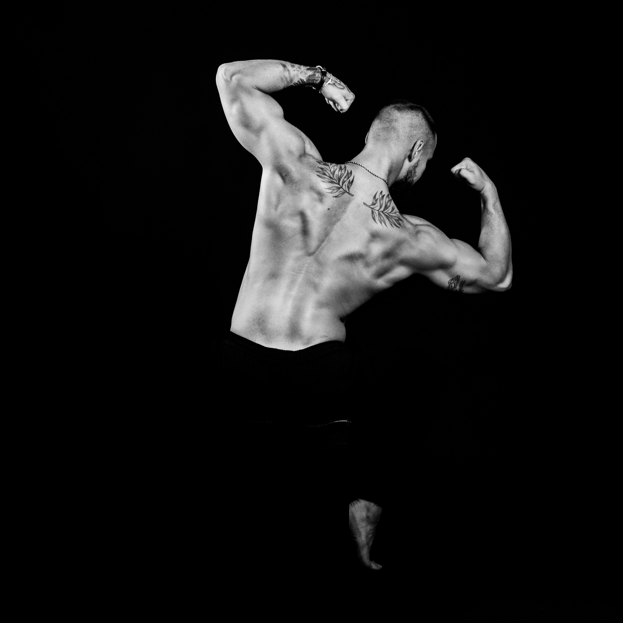 Laura x Daniel — Conexiune, Contrast și Cinematic. VStudio — mai mult decât fotografii