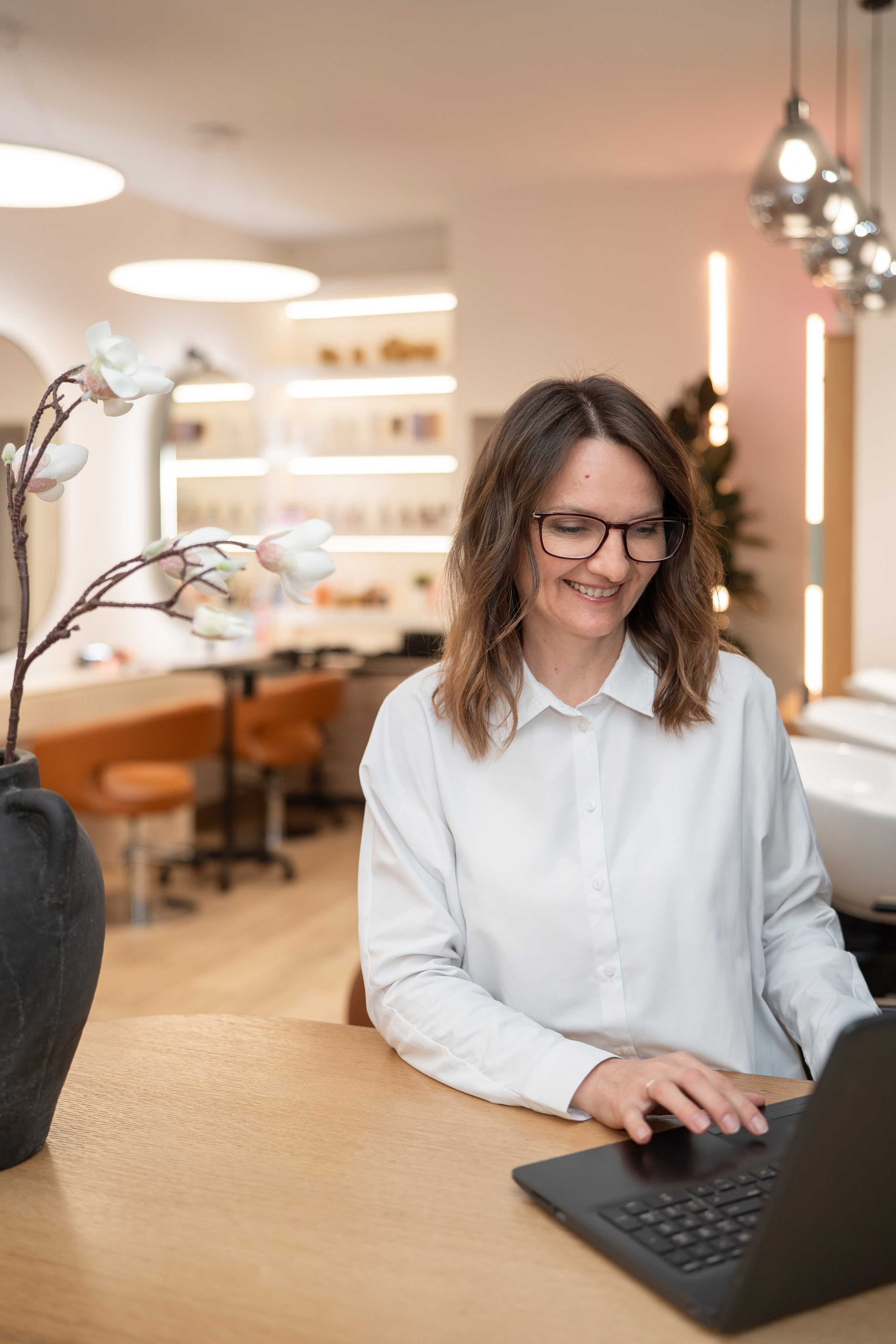 Content shooting for Salon BLOU. Photographer in Madrid, Spain. Alyona Belyaninova