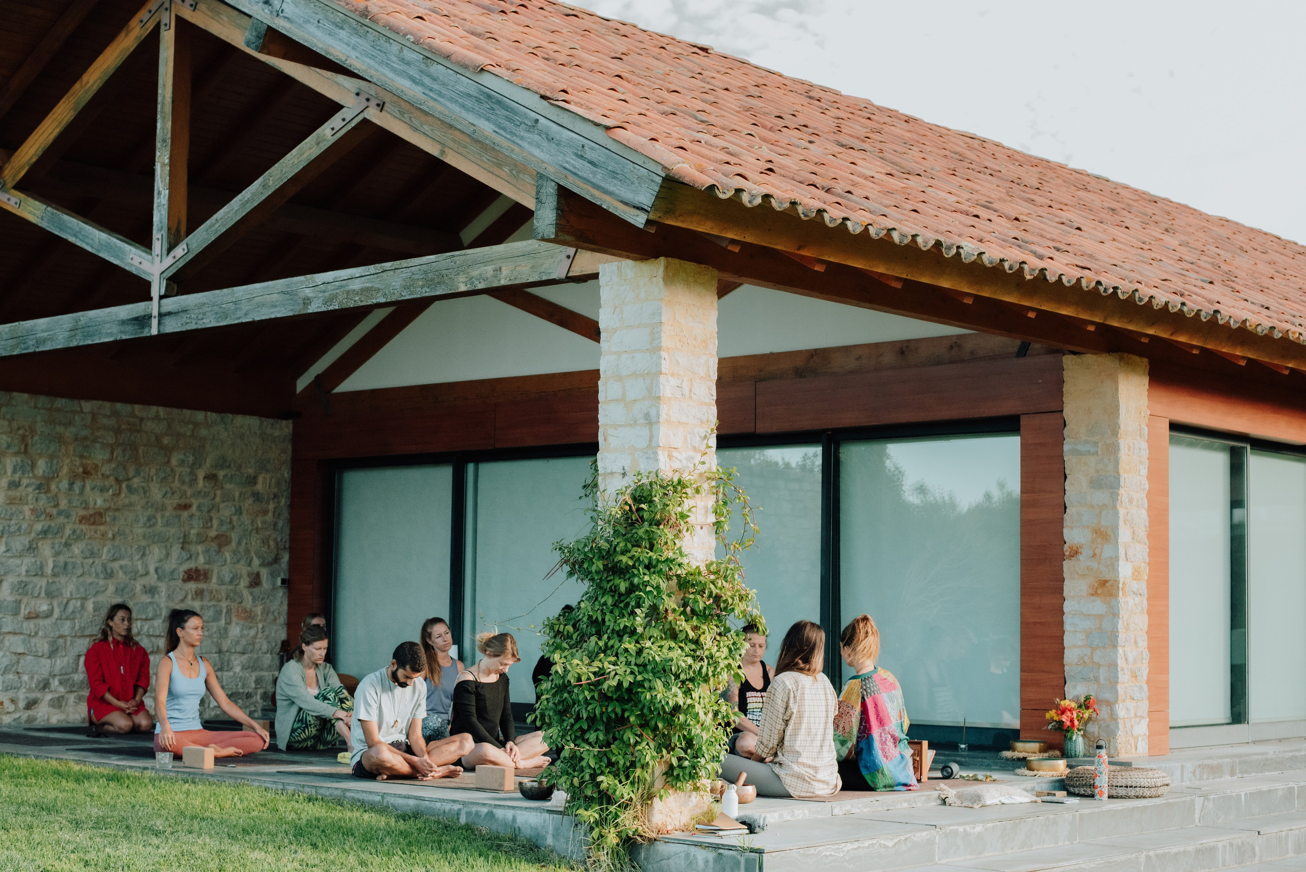 YOGA RETREAT PORTUGAL. Lifestyle, wedding and family photographer