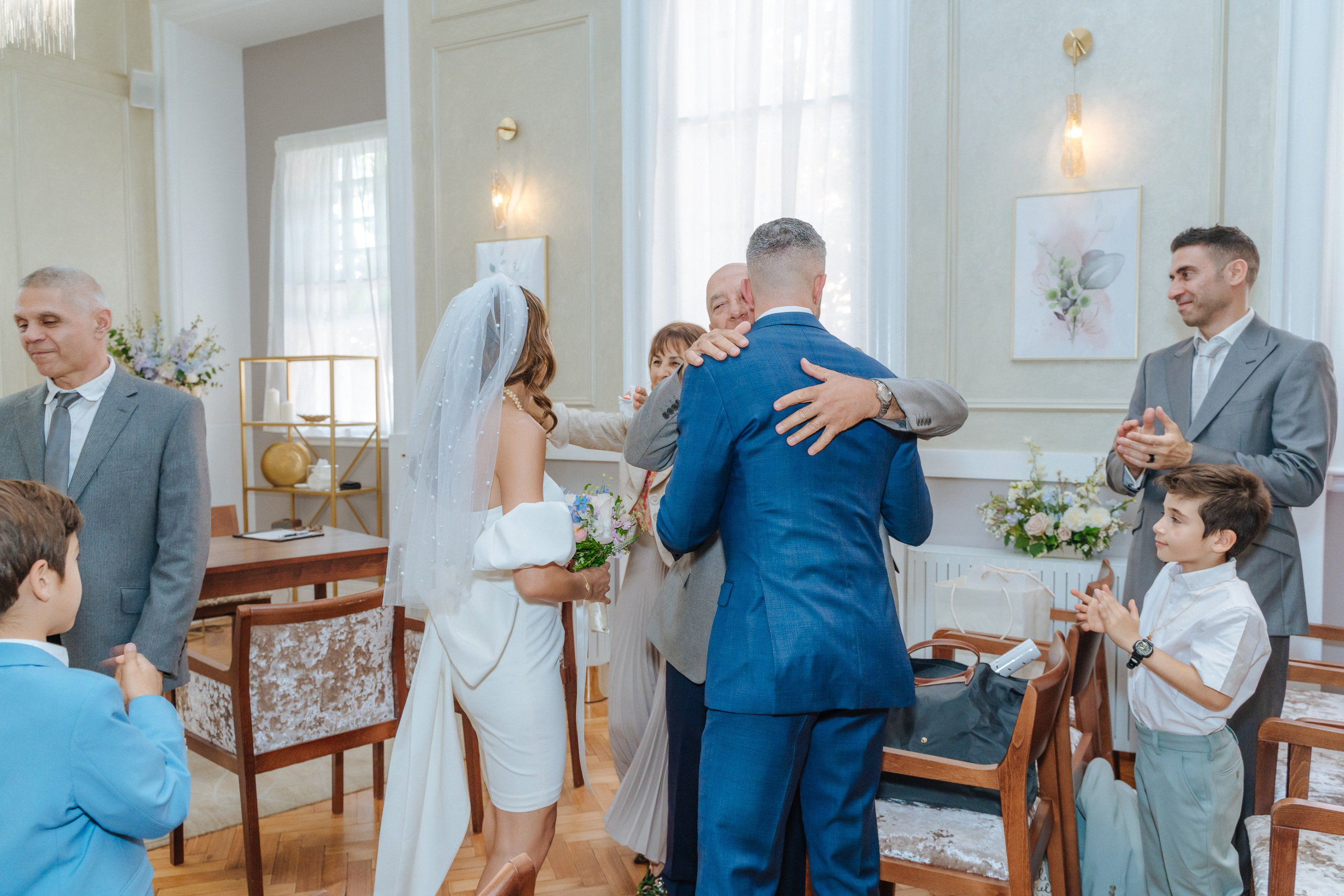 Civil ceremony at Chelsea Old Town Hall,  Wedding in Chelsea, Wedding in London,  wedding photographer in Chelsea, wedding photographer in London