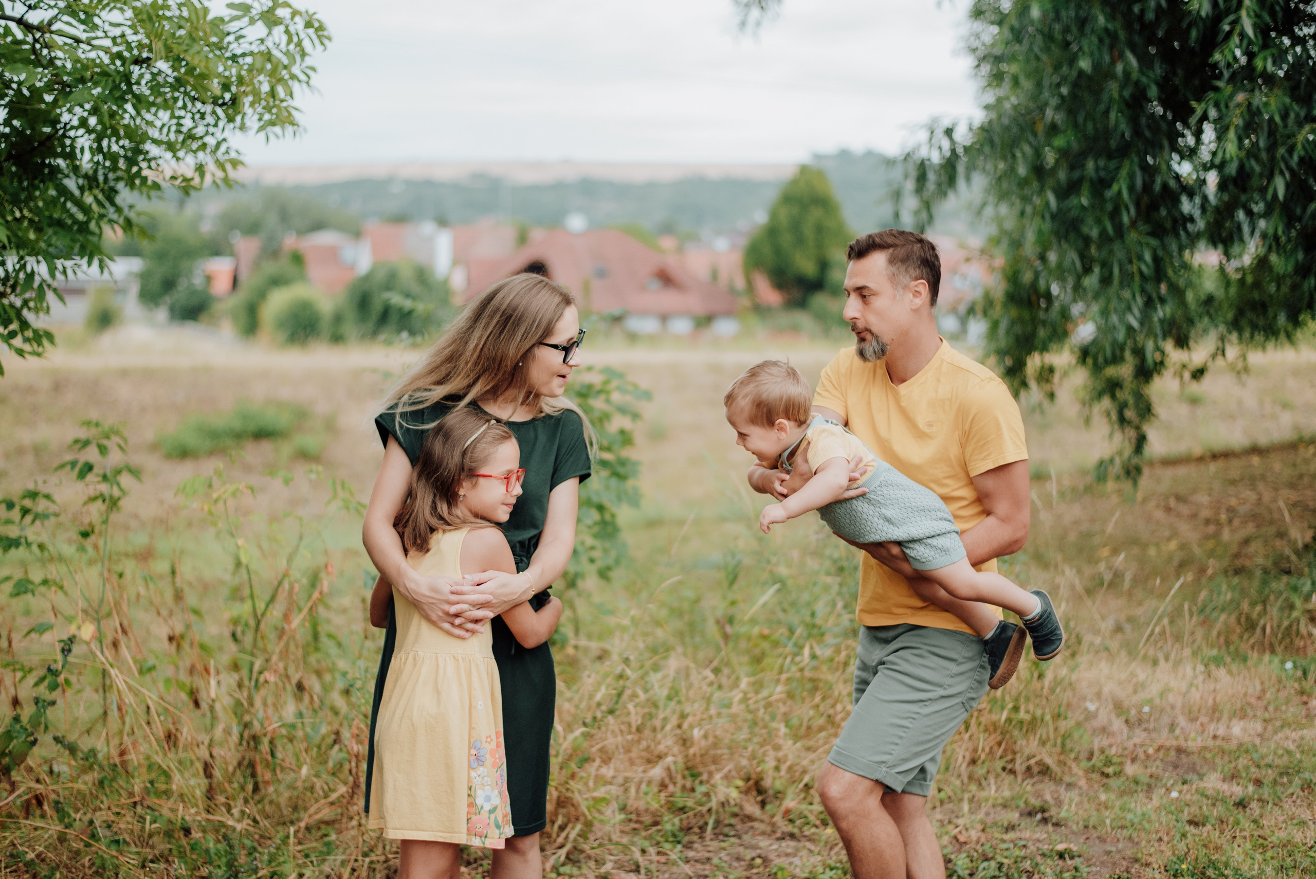 Hanka and family. Lifestyle, wedding and family photographer