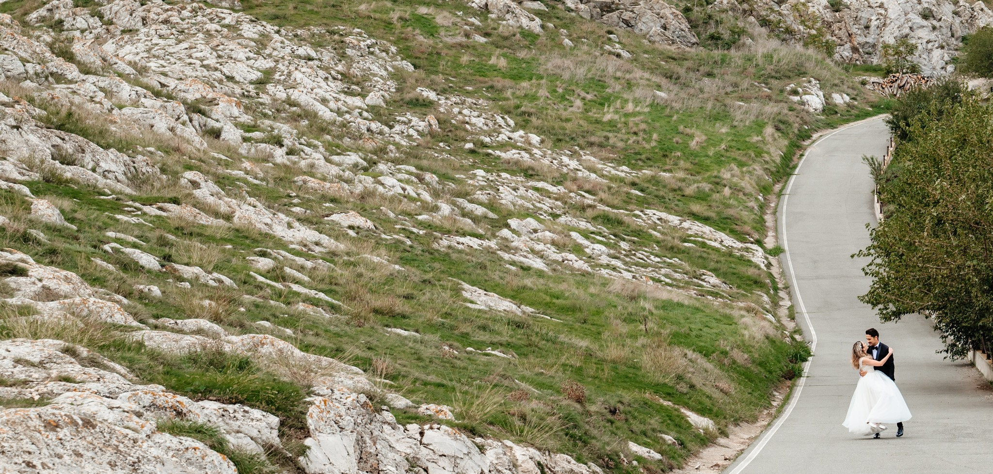 Alexandra & Robert. Www.besttalesstudio.com