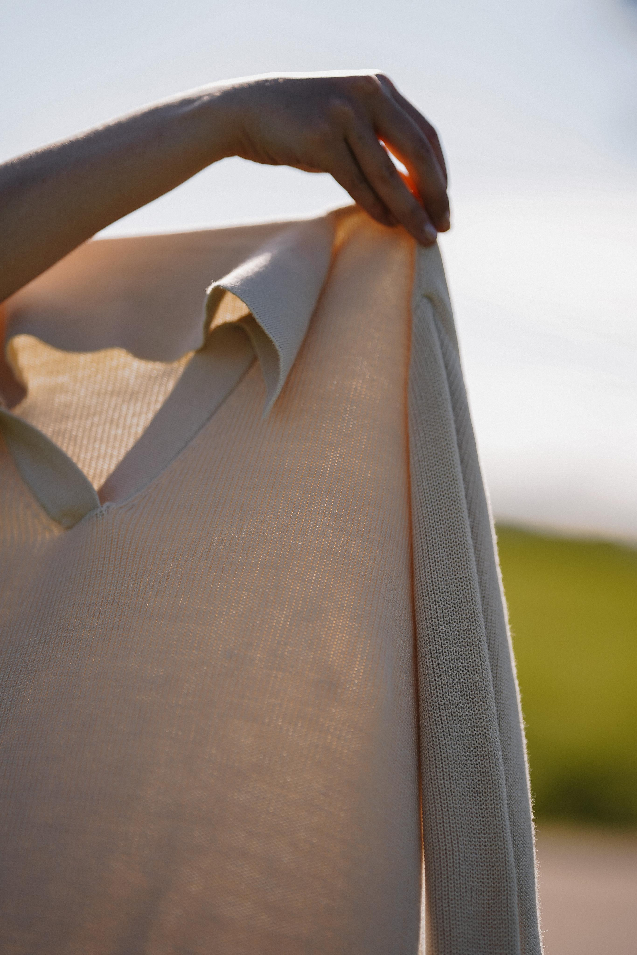 Product pictures for “Preri” organic fashion brand. Julia Pelikánová | Portrait and content photographer in Prague