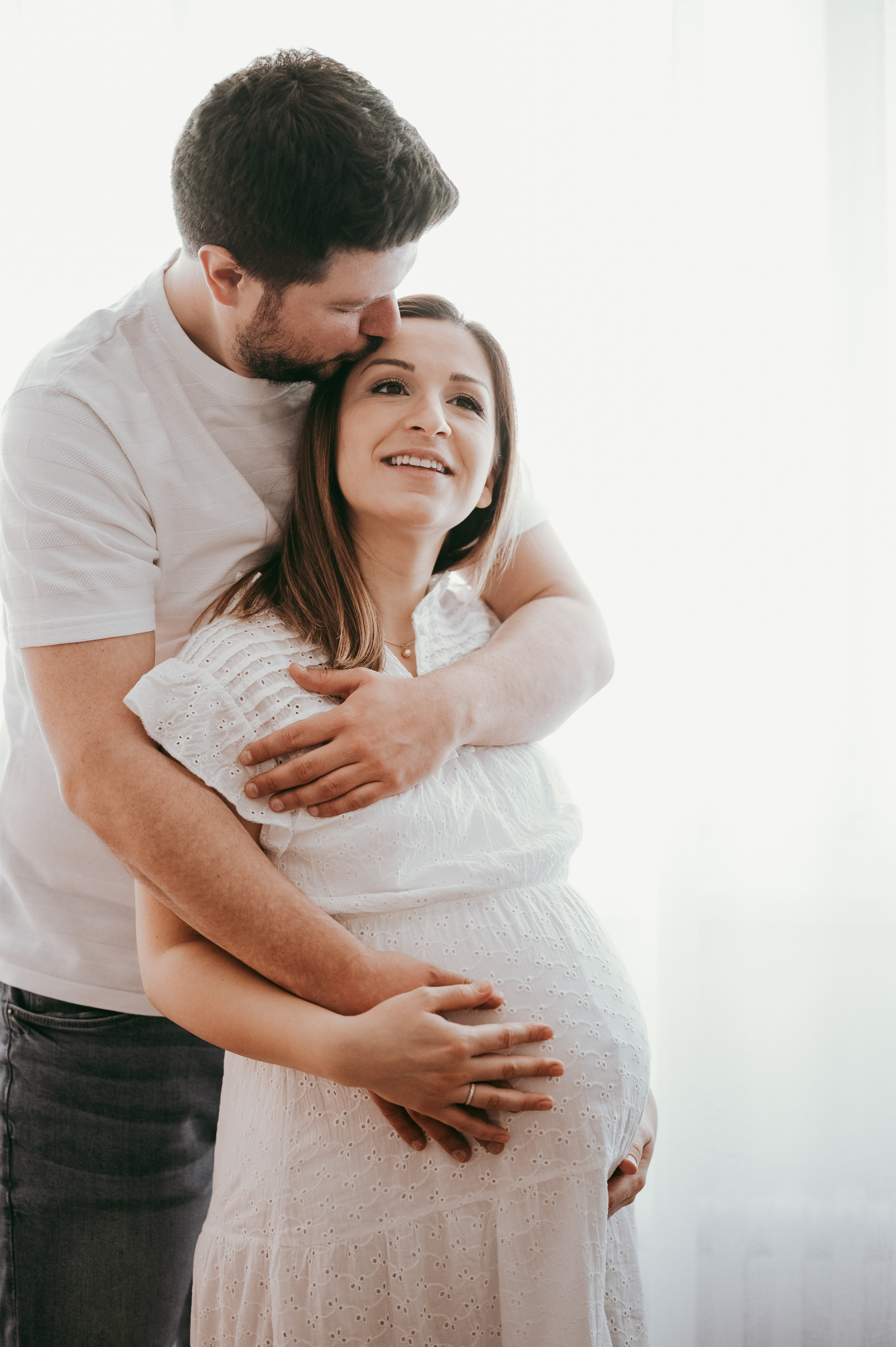Sanja i Marko, fotografisanje trudnoce kod kuce. Deciji i porodicni fotograf u Beogradu Oksana Skendzic