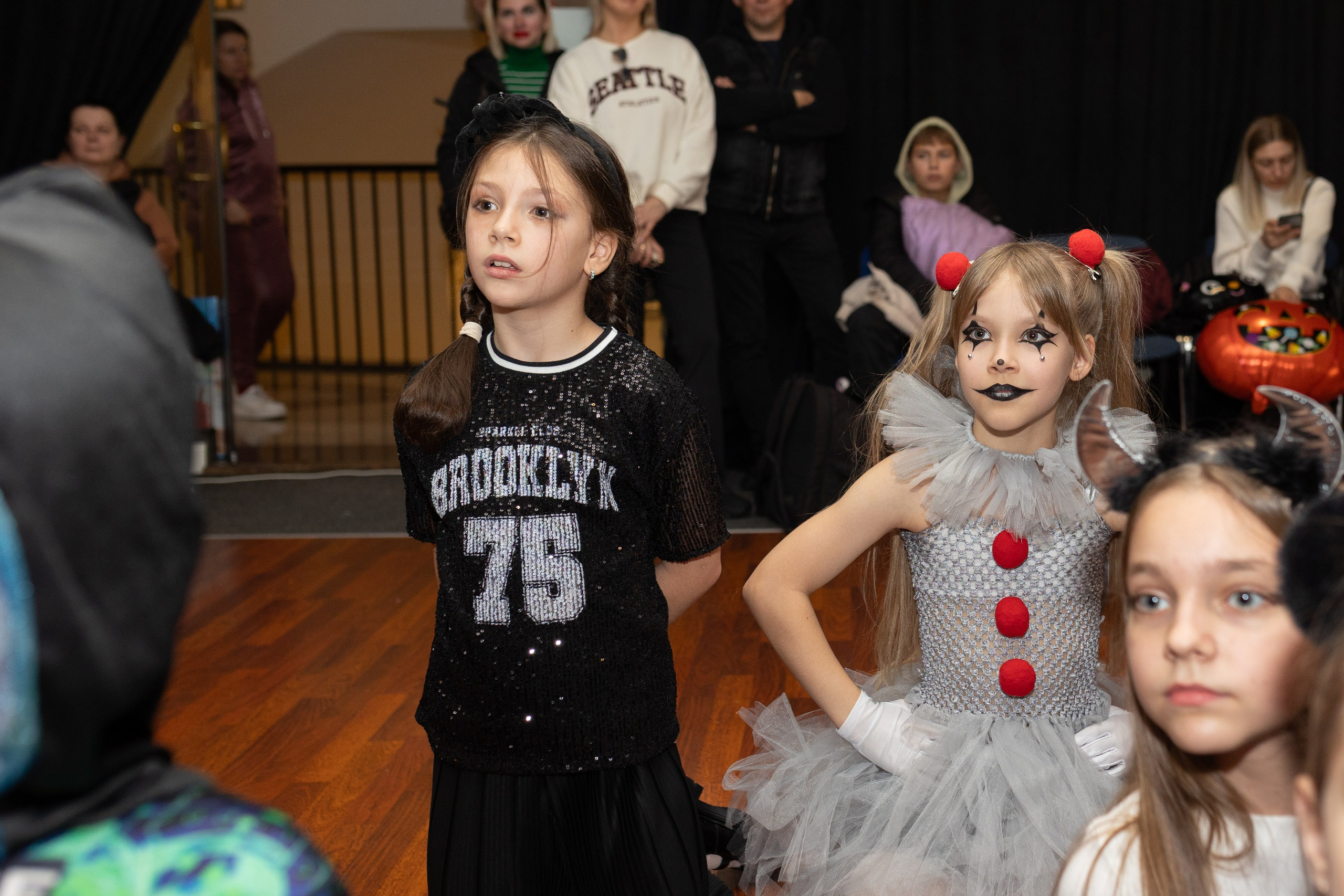 Leo dance studio Helloween 2025. Семейный и детский фотограф в Варшаве Мила Бобровская