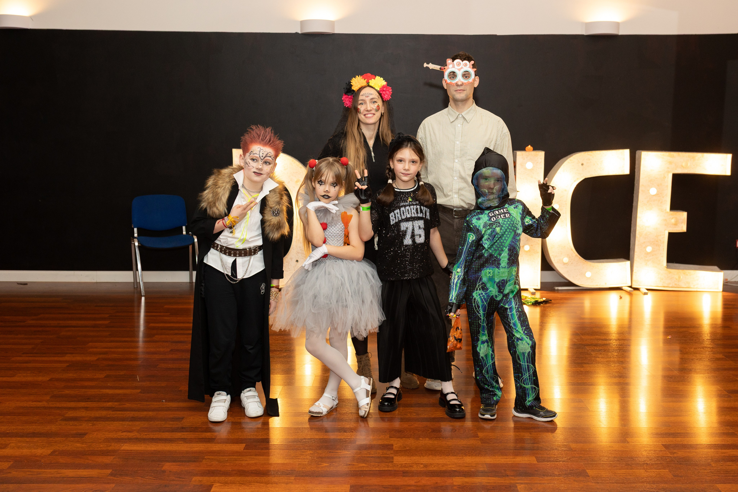 Leo dance studio Helloween 2025. Семейный и детский фотограф в Варшаве Мила Бобровская