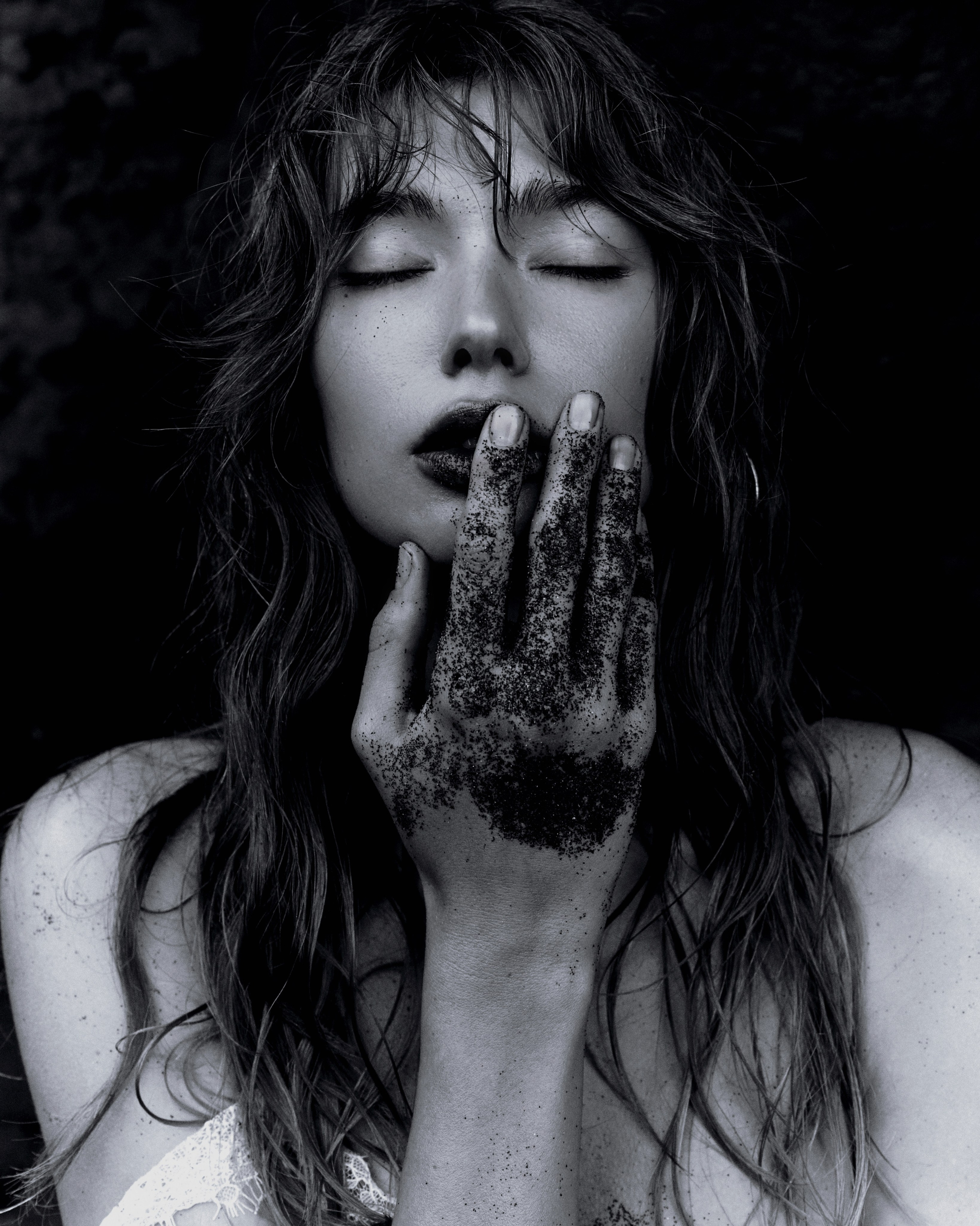 Personal | Digital & Film. Personal and fashion photography for brands and modeling agencies. Warsaw, Europe. Yaroslav Storchak