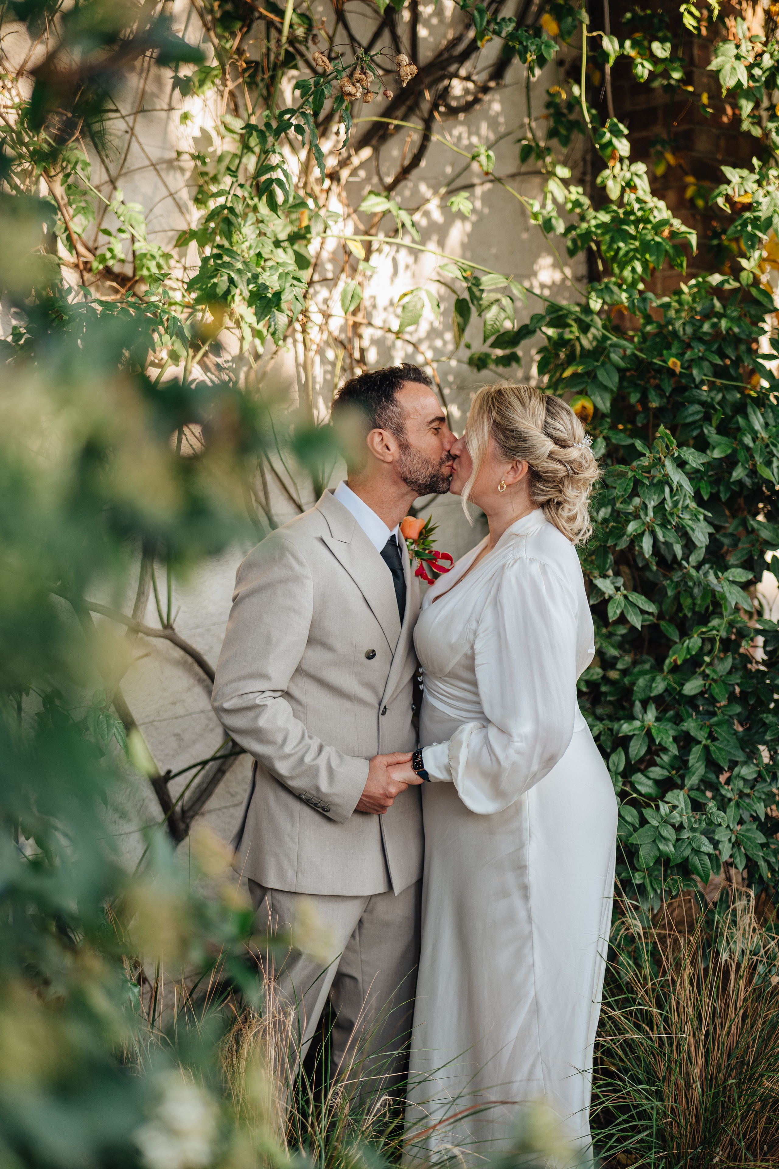 Irene and Juan. Wedding and family photographer in London