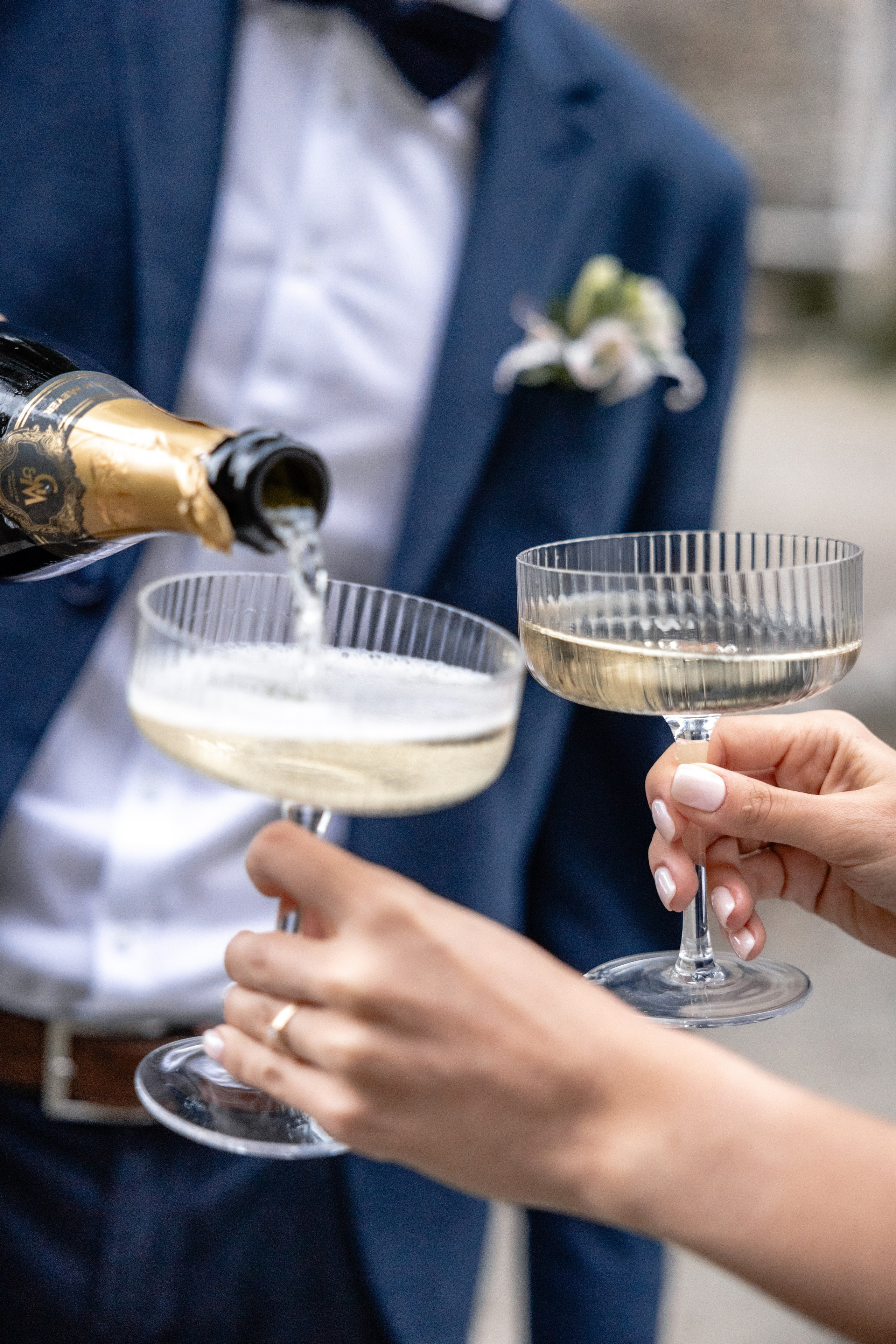 Mariage au château français. Elopement au Château de Cénevières. Eugénie Smirnova — Photographe à Toulouse et dans le Sud-Ouest
