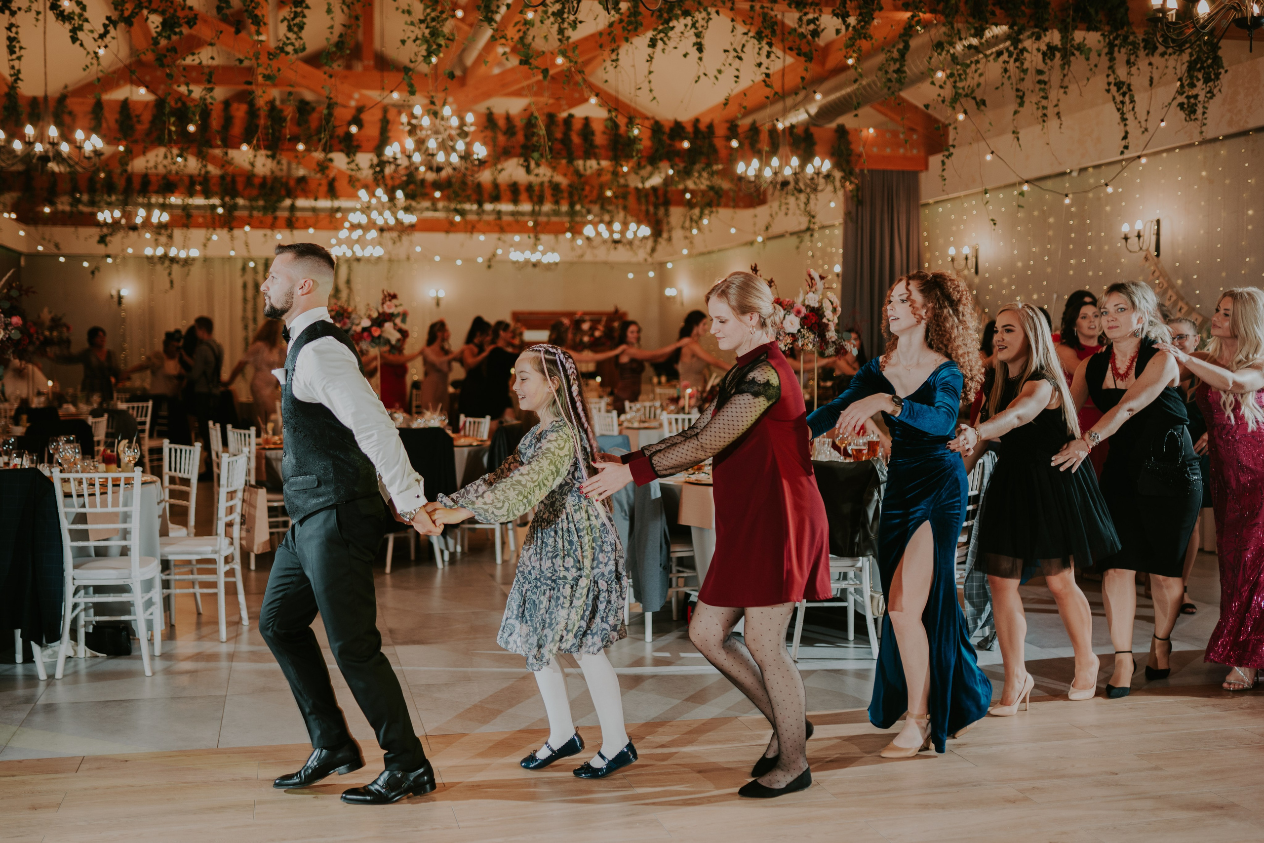 Sala Koralowa w Jaworzu: Opowieść o ślubie Nikoli i Kacpra. Karkowskafoto - fotografia miłości