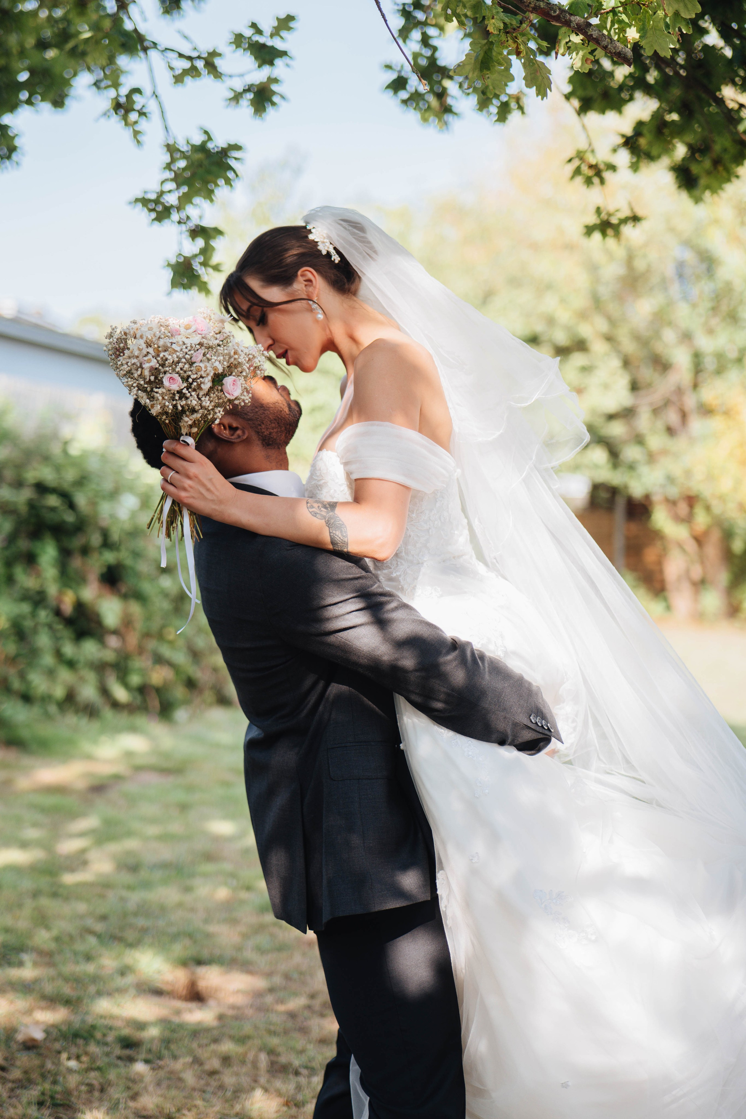 Wedding photosession in east London. Wedding and family photographer in London