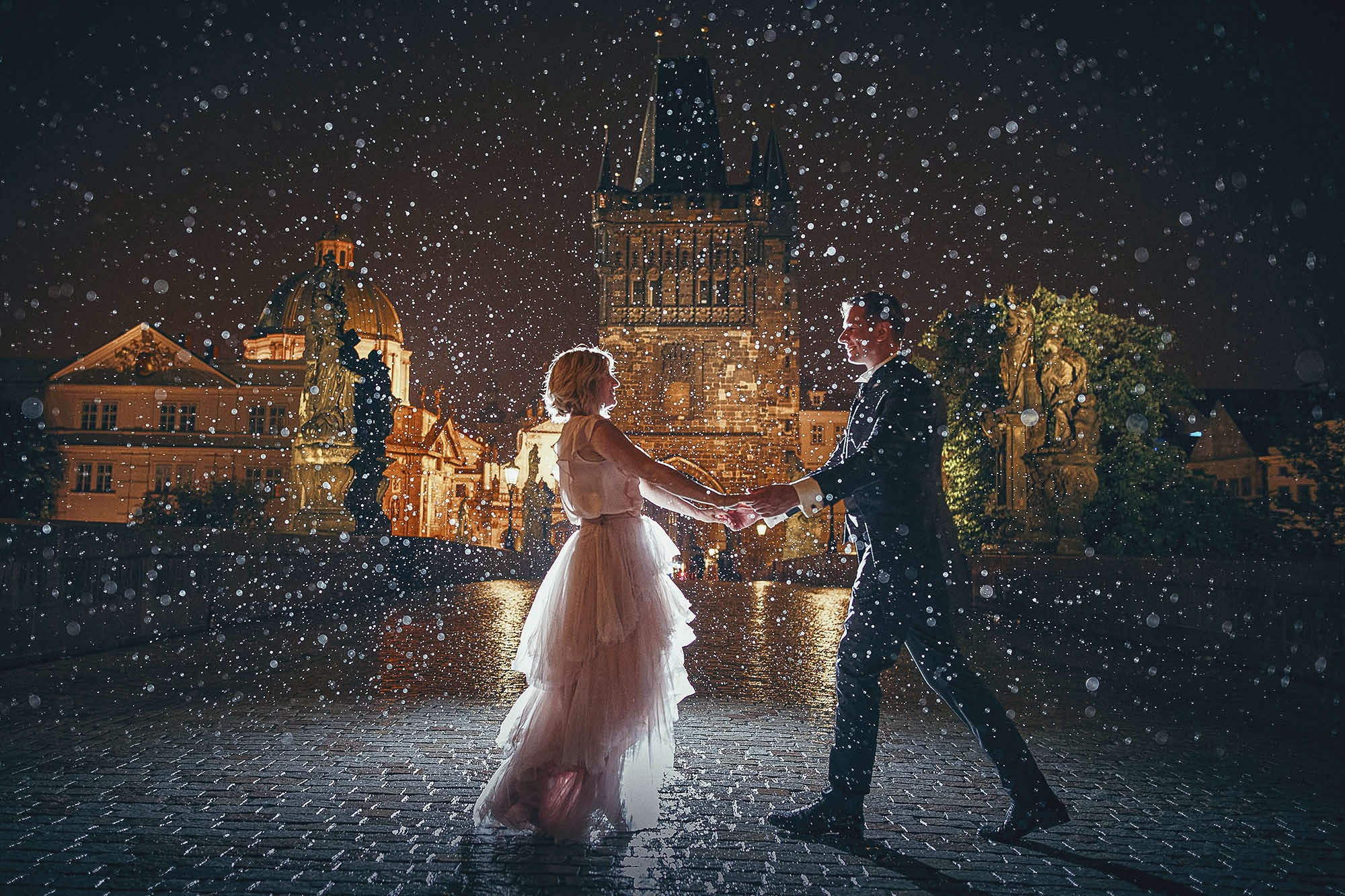 Engagements. Northeast Ohio (Cleveland, Youngstown, Akron) Wedding Photography