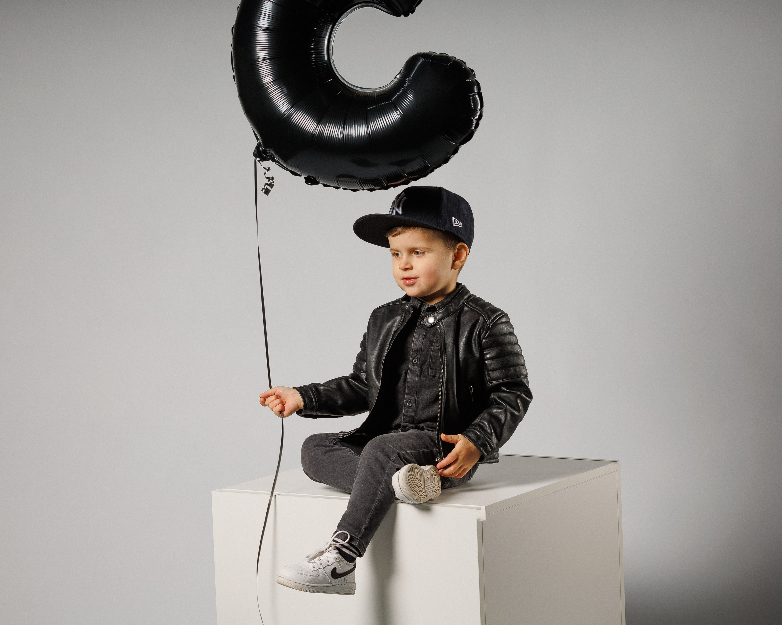 ValStudio. Https://valphoto.wfolio.pro/