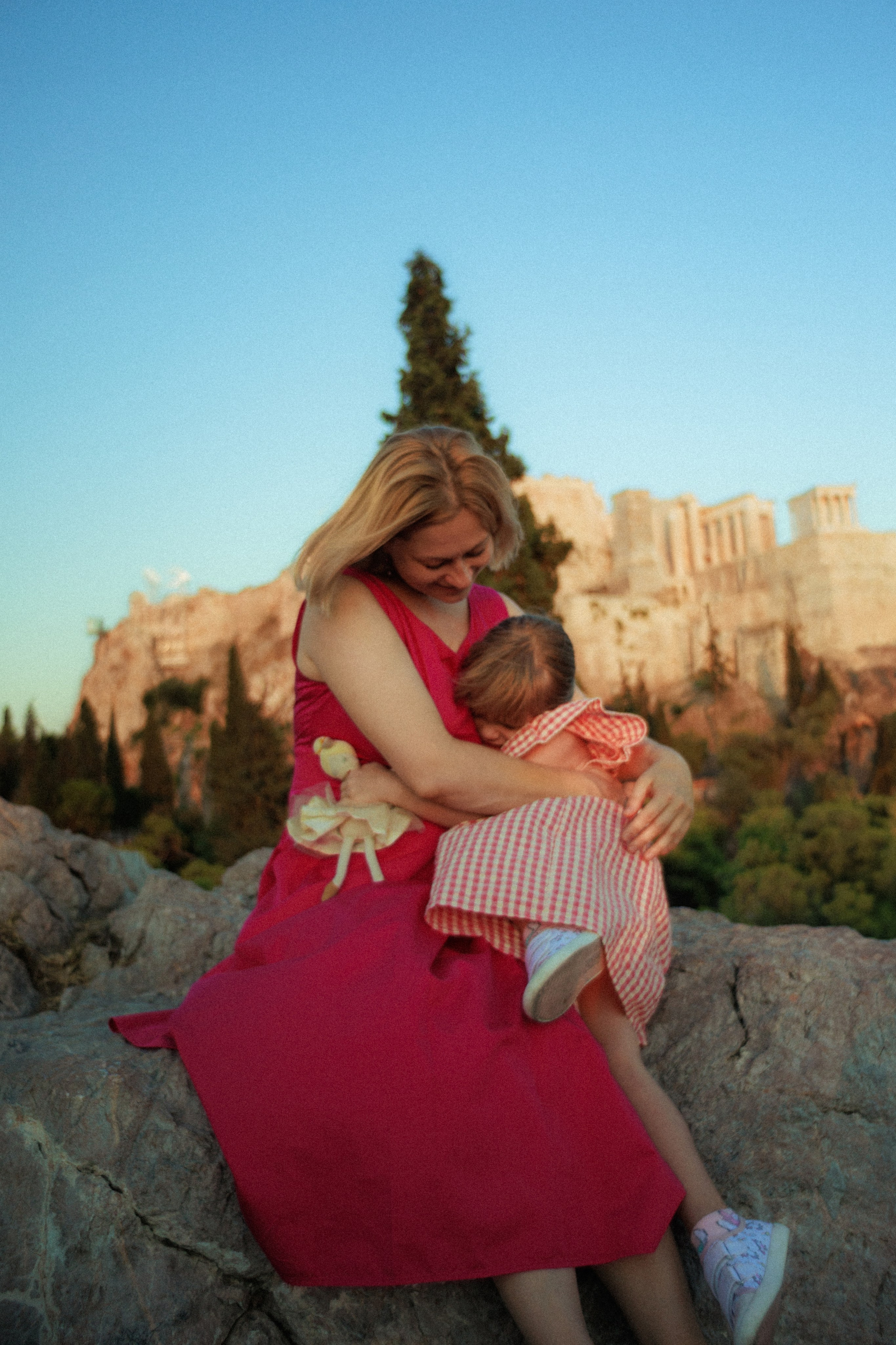 Photoshoot for Vera and her family in Athens. Photographer in Greece Kristina