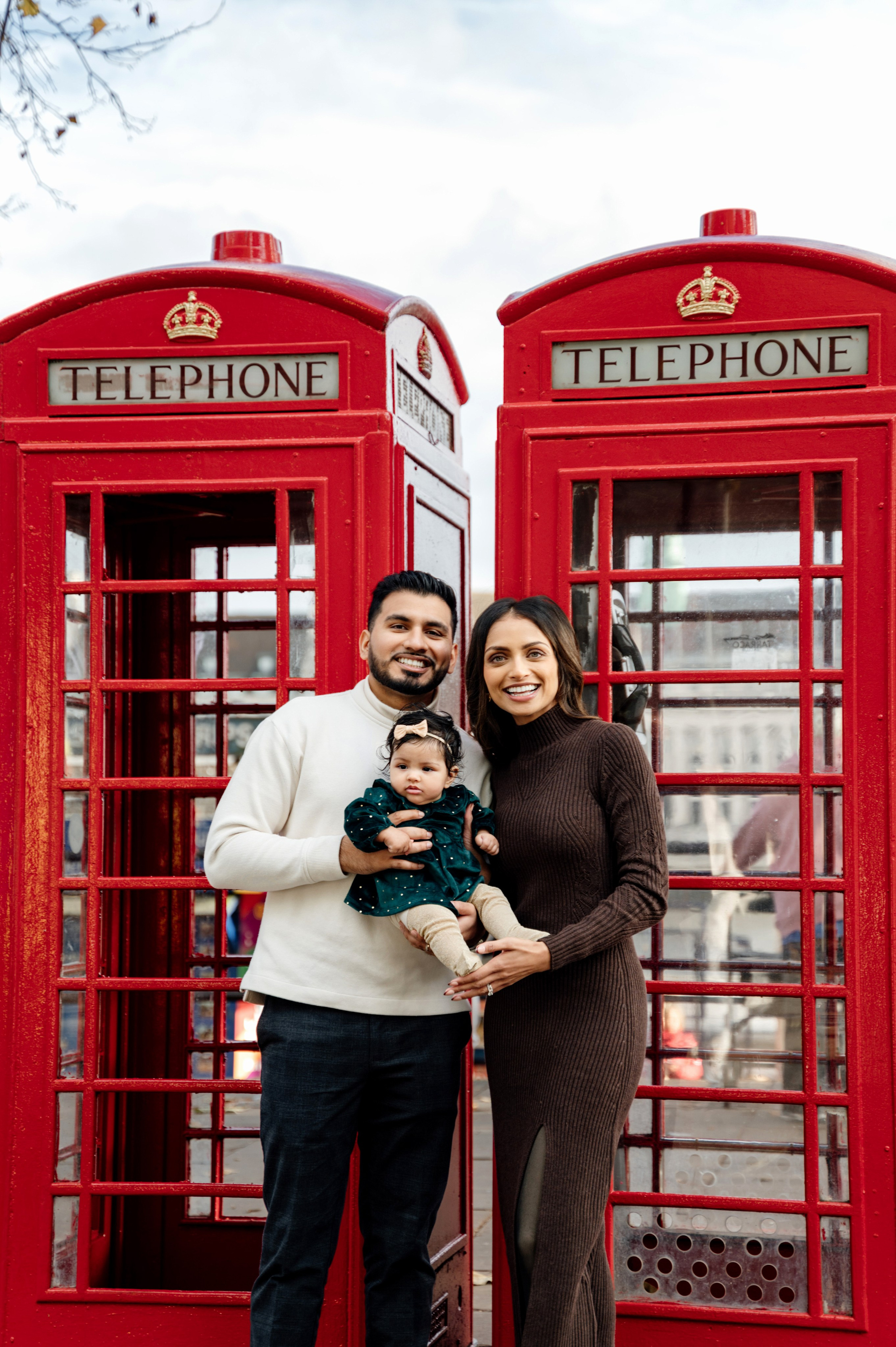 Westminster Kevin&Trisha with baby. FAMILY AND WEDDING PHOTOGRAPHER IN LONDON MARINA RIVA