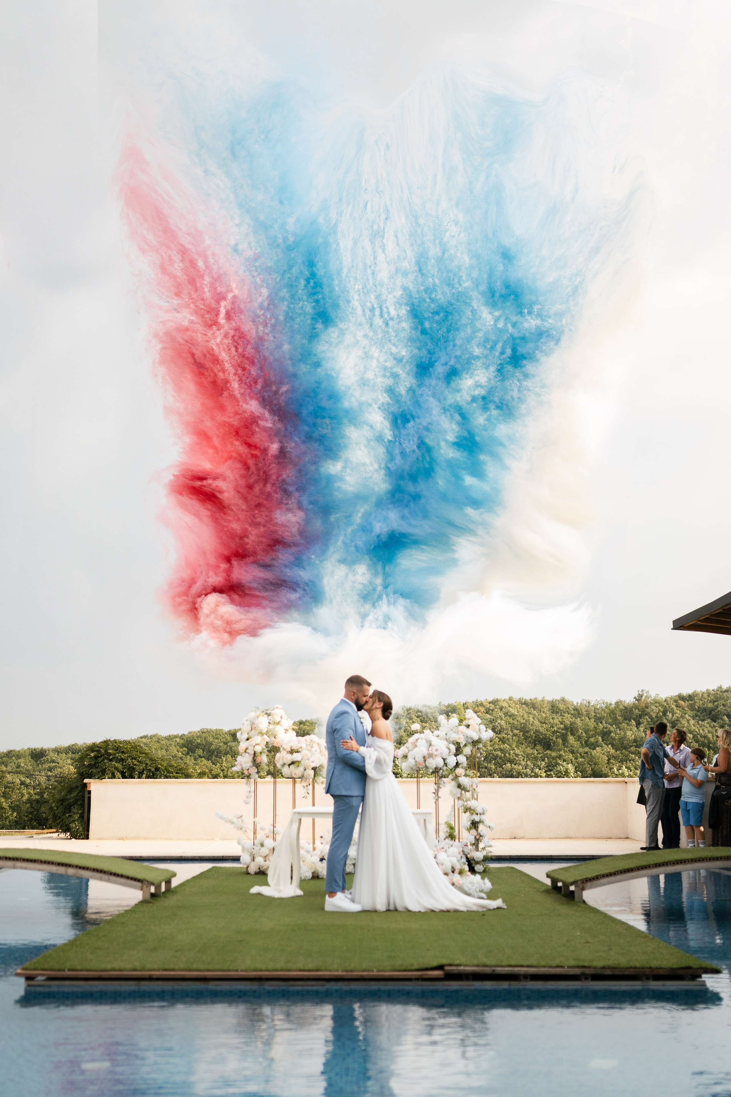 M&D|Between City Lights and Hidden Oasis. Black Sheep Produkcija| Wedding Photography and Wedding Films, based in Kragujevac, Europe / Fotograf i videograf, Kragujevac, Srbija