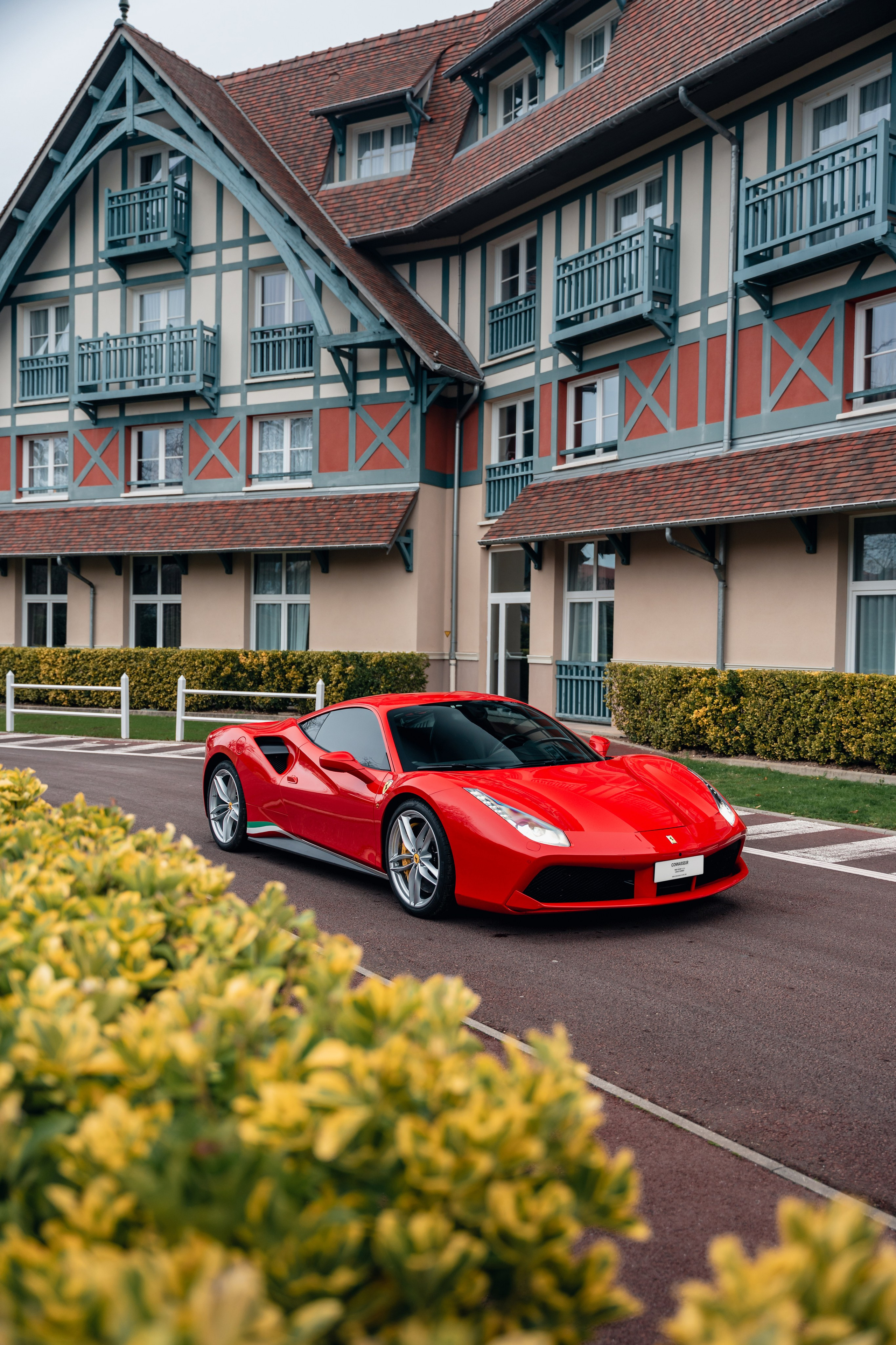 Ferrari 488 GTB. Photographe de voitures à Paris — Vitalii Motruk